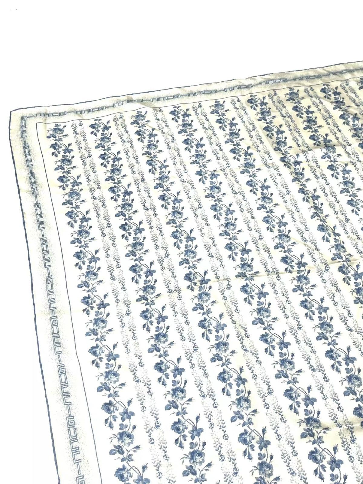 Gucci Blue Floral Silk Square Scarf Size ONE SIZE - 2 Thumbnail