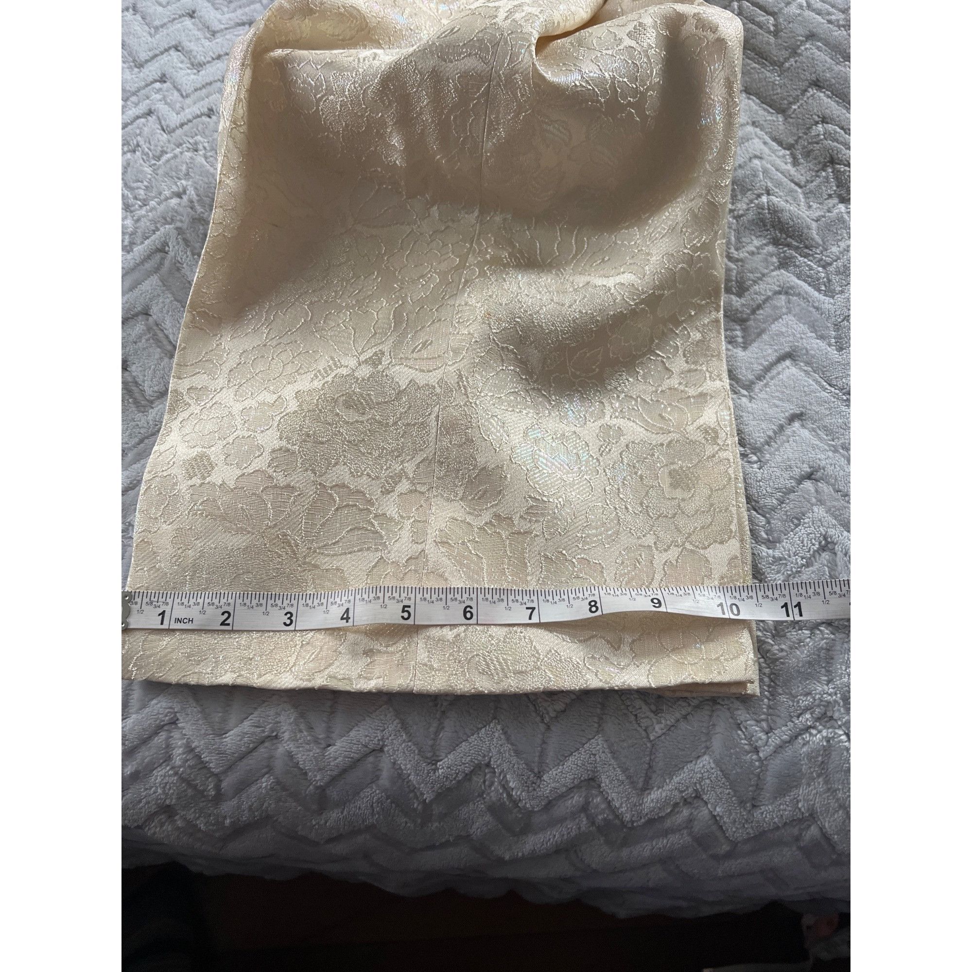 Other Vintage 2-Piece Ivory Brocade Sleeveless Top & slacks With Size M / US 6-8 / IT 42-44 - 17 Thumbnail