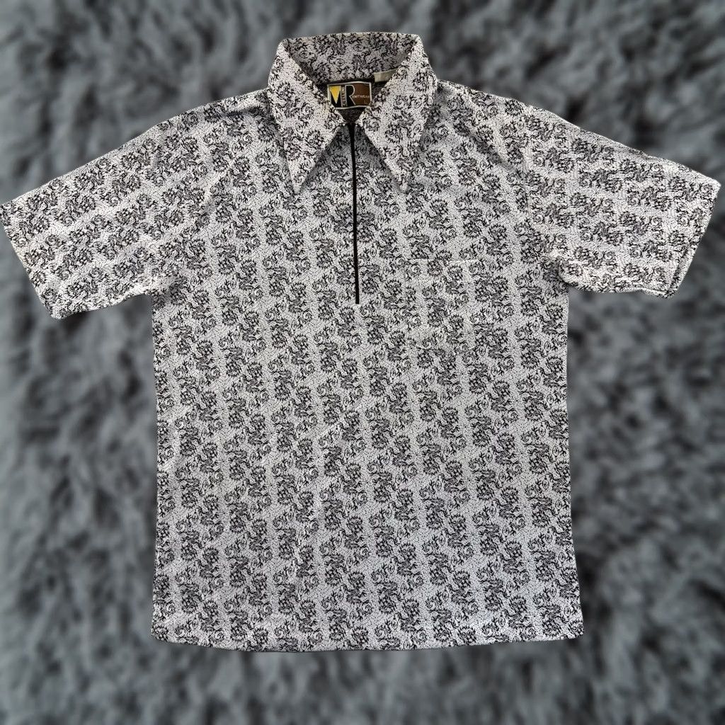 DANCER VINTAGE Cellini Knitwear Mens M Dagger Collar 1/4 Zip Nylon 70s Dance Disco Shirt Size 40R - 1 Thumbnail