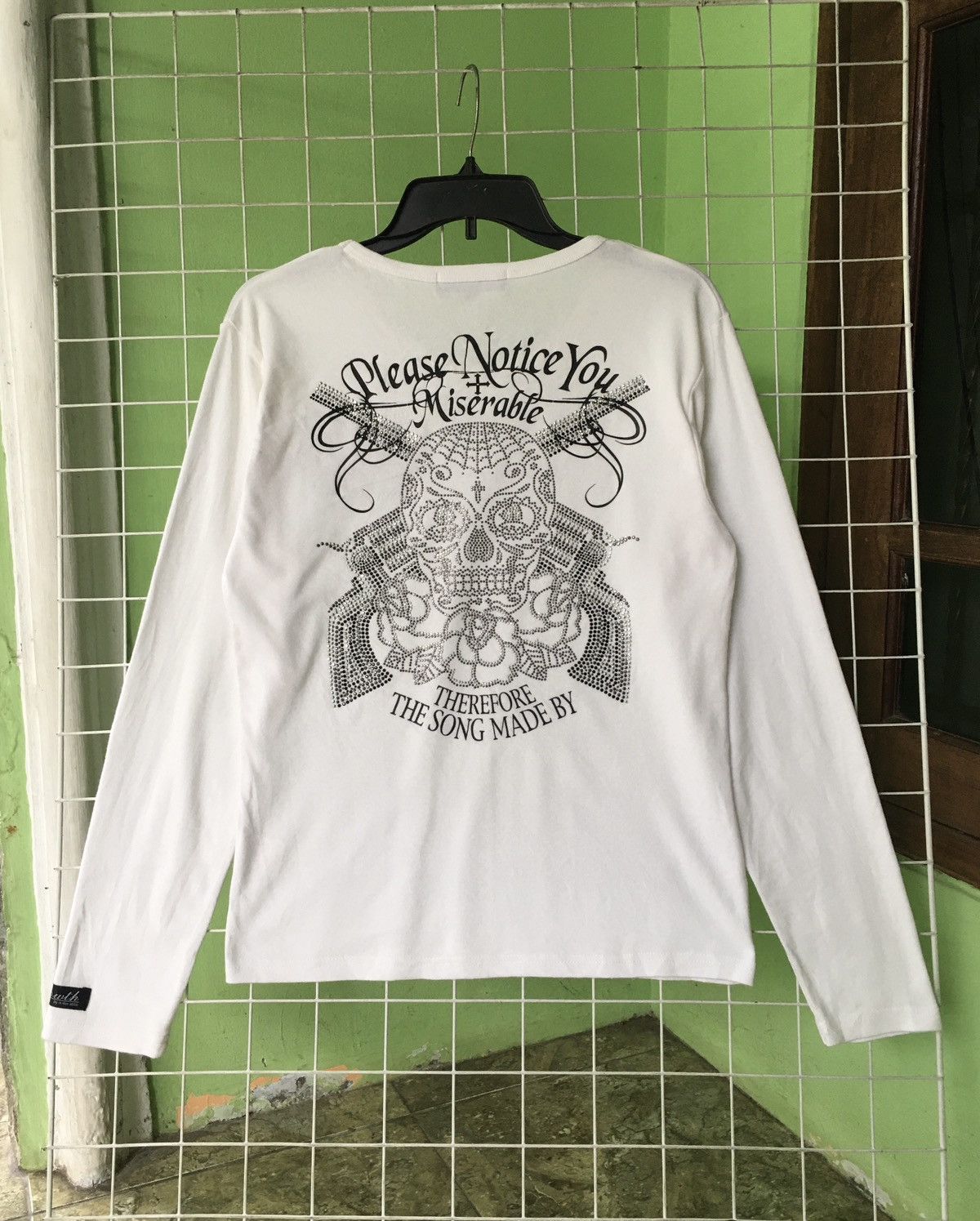 14th Addiction In The Attic Skull Longsleeve Size US L / EU 52-54 / 3 - 1 Thumbnail