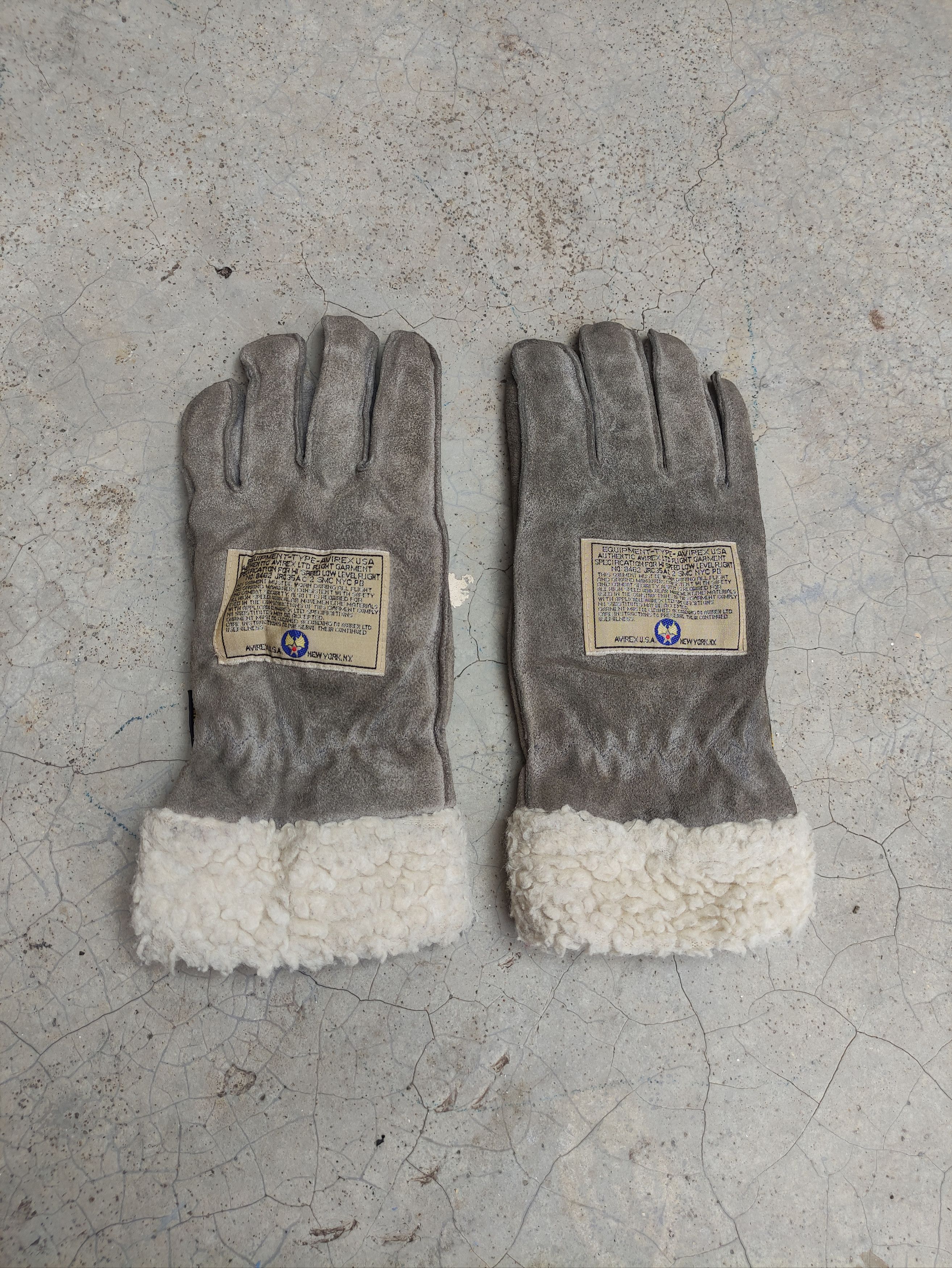 Avirex AVIREX AIR FORCE VINTAGE GLOVES SUEDE LEATHER/ FLEECE Size ONE SIZE - 3 Thumbnail