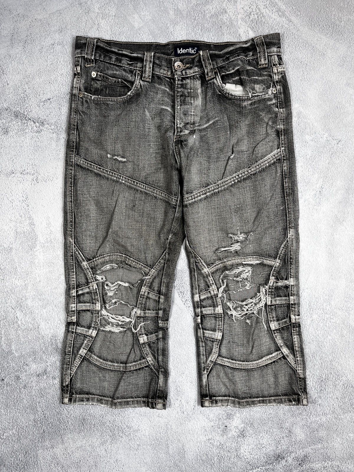 Other Vintage 90s Distressed 3/4 denim shorts faded style size 33 Size US 33 - 1 Thumbnail