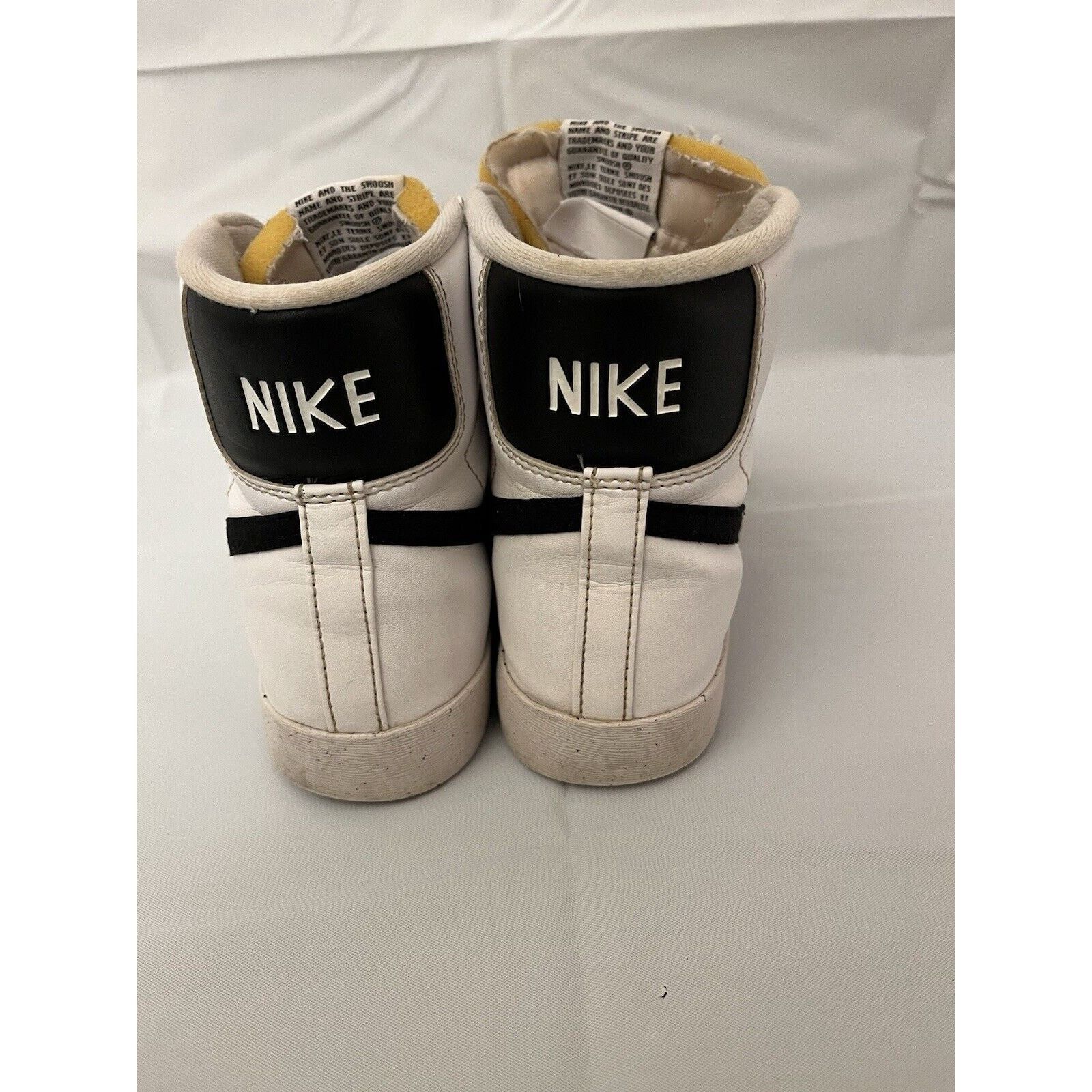 Nike Nike Women Blazer Mid '77 Casual Shoes Size 10 White Size US 10 / IT 40 - 5 Thumbnail