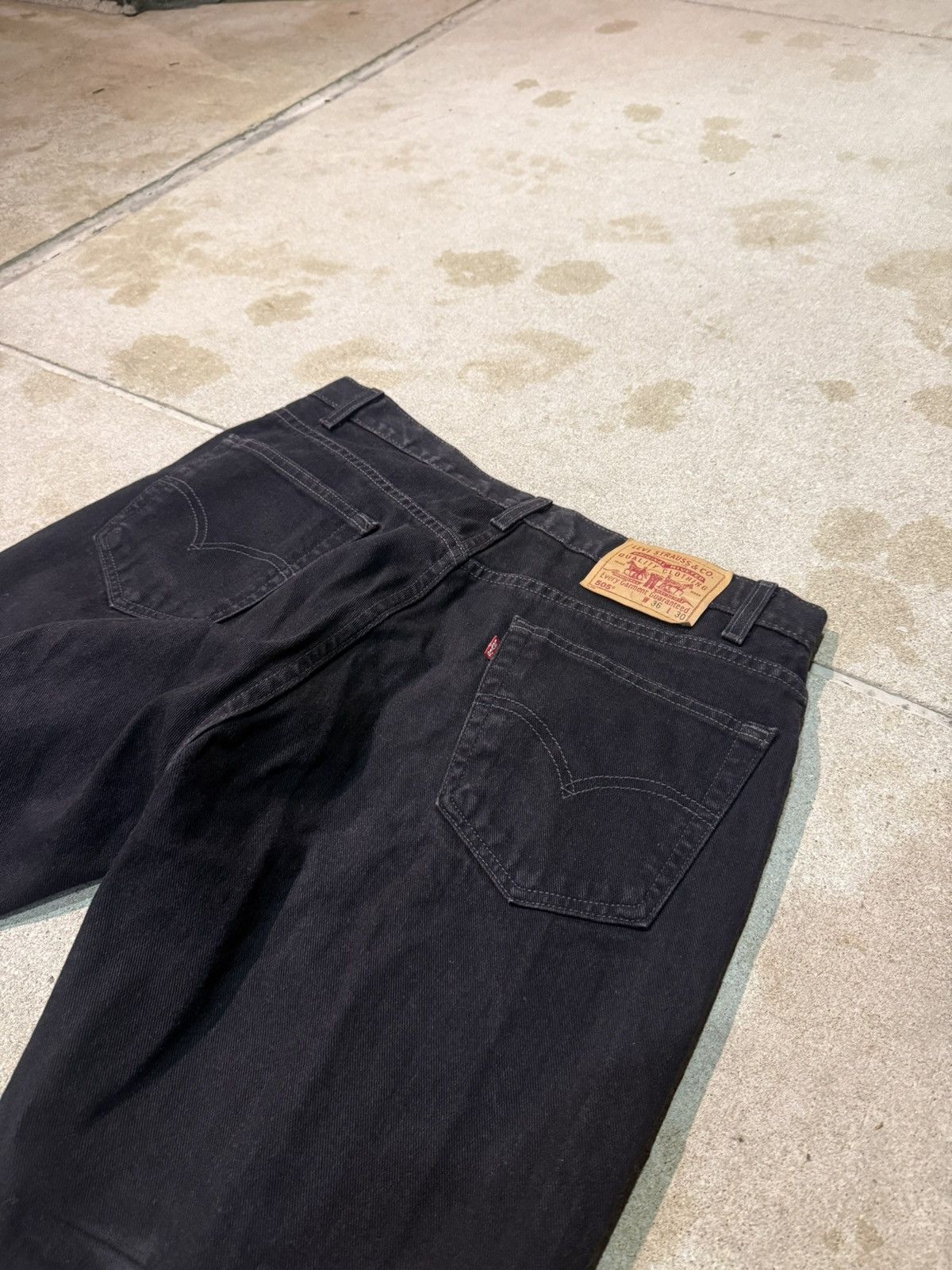 Levi's Levi’s 505 Black Denim Jeans – Vintage 90s Fit Size US 36 / EU 52 - 6 Thumbnail