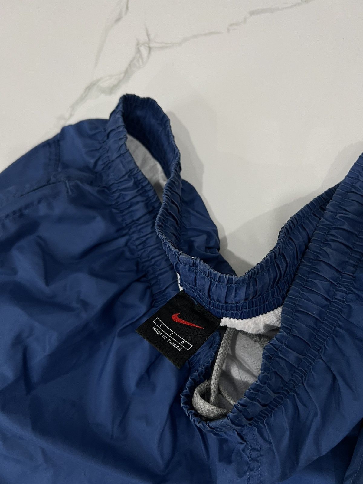 Nike 00’s NIKE VINTAGE SWOOSH LOGO BAGGY TRACK PANTS RARE Size US 34 / EU 50 - 6 Thumbnail