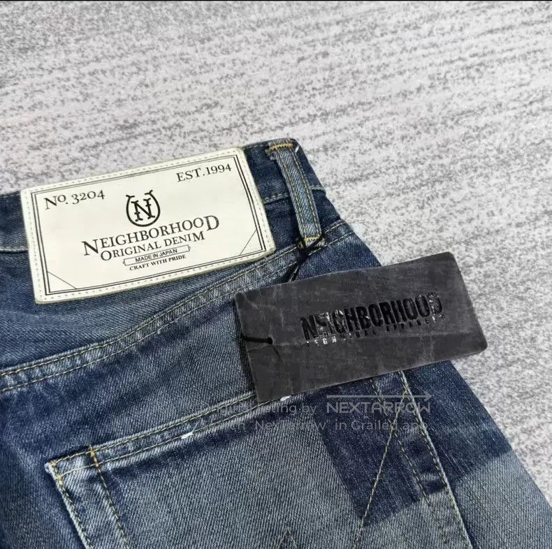 Neighborhood Neighborhood size S jeans Size US 27 - 3 Thumbnail
