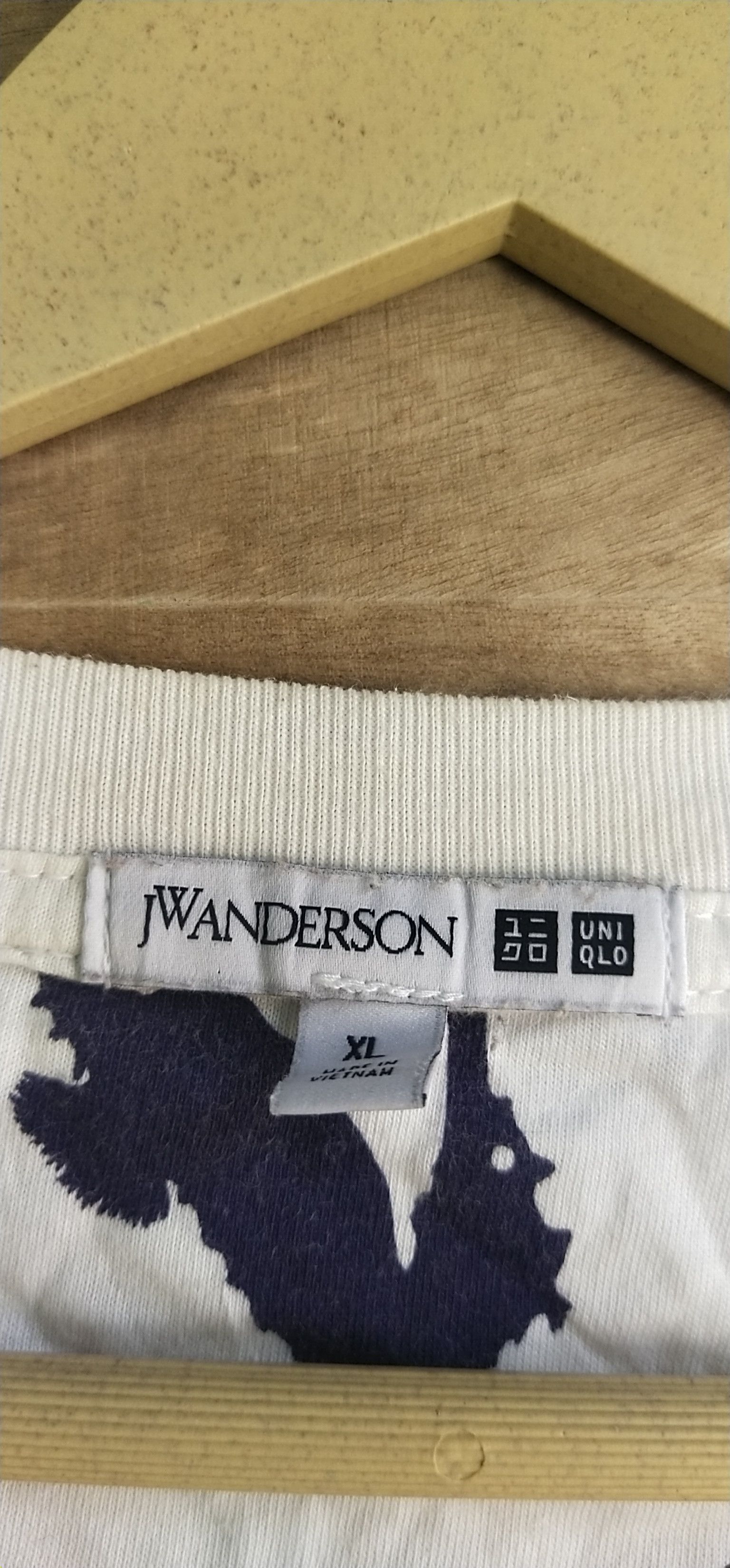 JW Anderson Final Drop Uniqlo x Jw Anderson Tshirt XL Size US XL / EU 56 / 4 - 5 Thumbnail