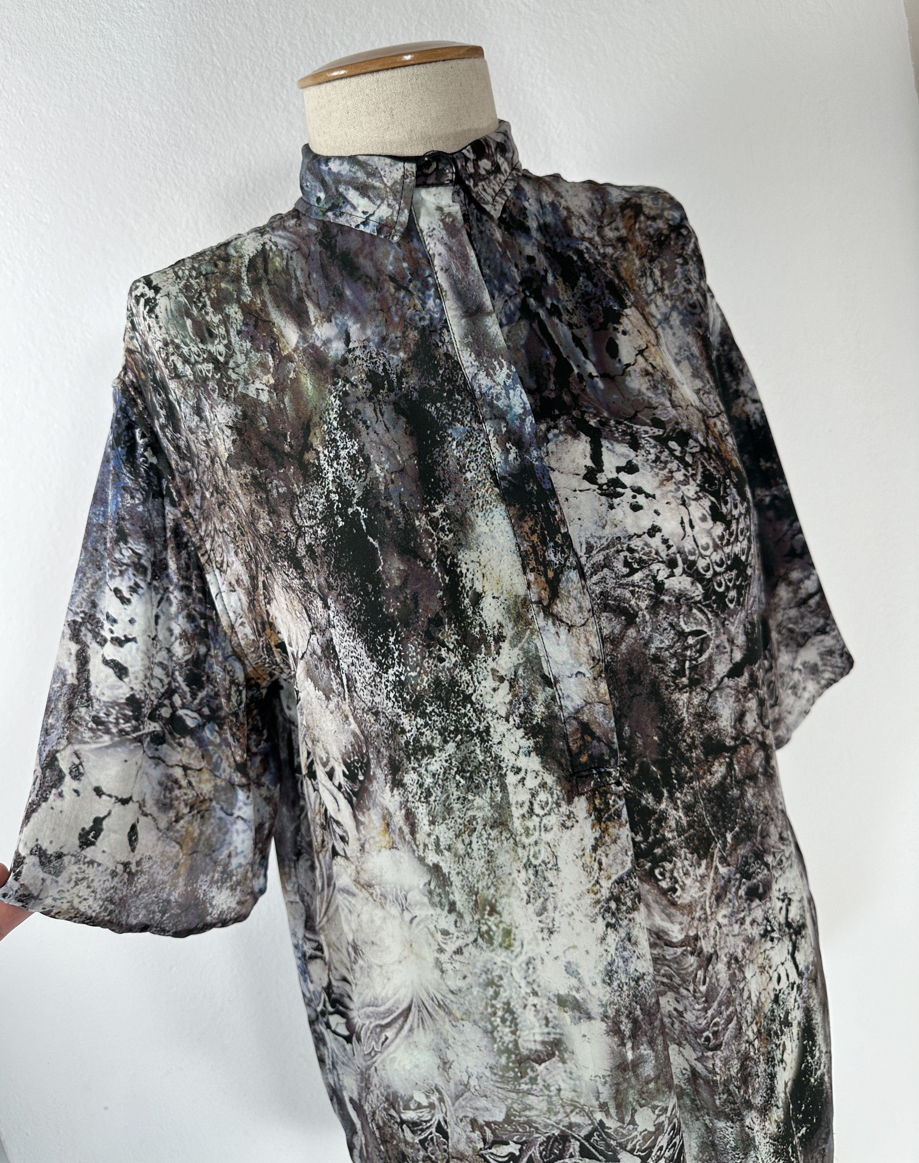 Noir Kei Ninomiya Silk Top Size XS / US 0-2 / IT 36-38 - 2 Thumbnail