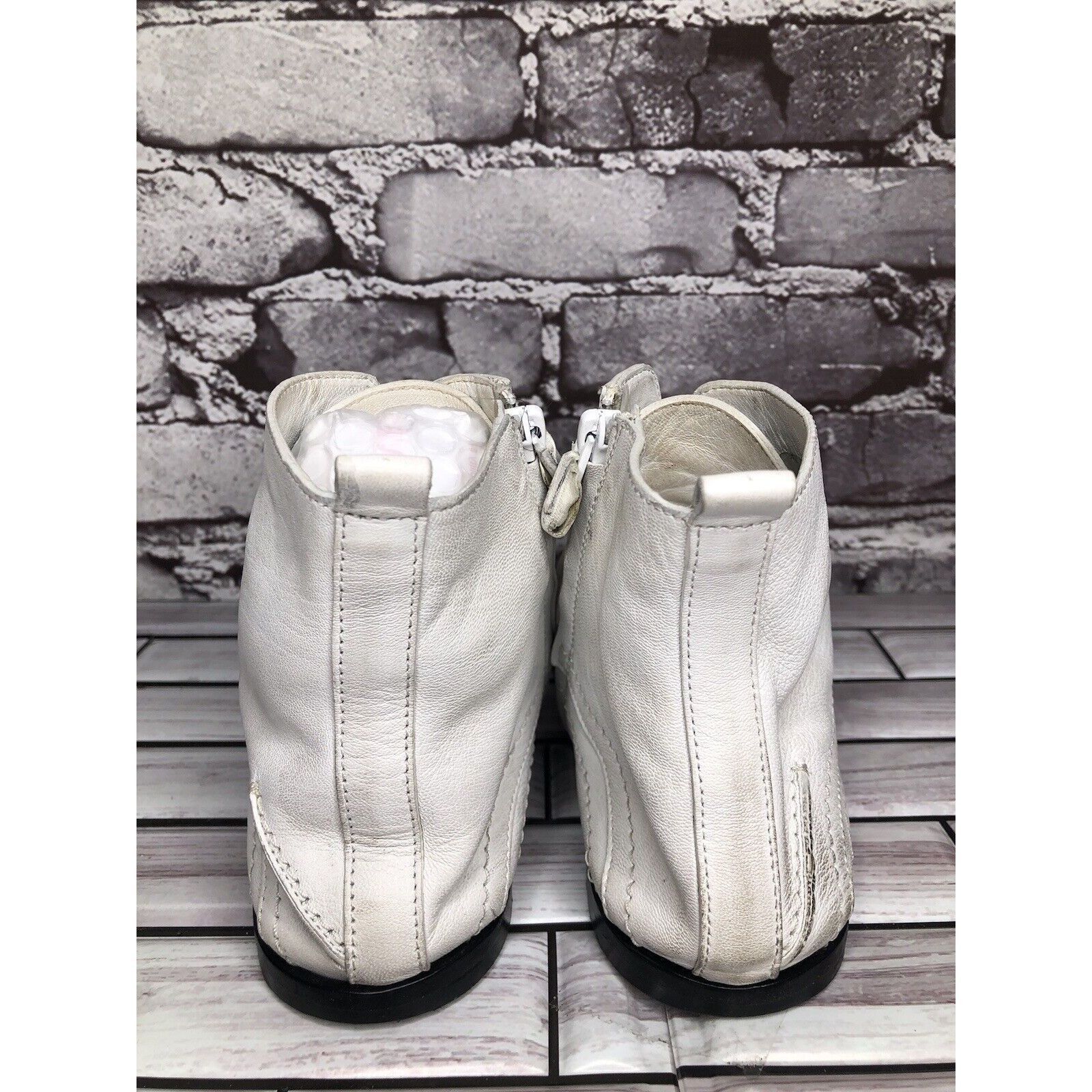 Costume National Costume National White Leather Side Zip Lace Up Ankle Boots Size US 6.5 / IT 36.5 - 5 Thumbnail