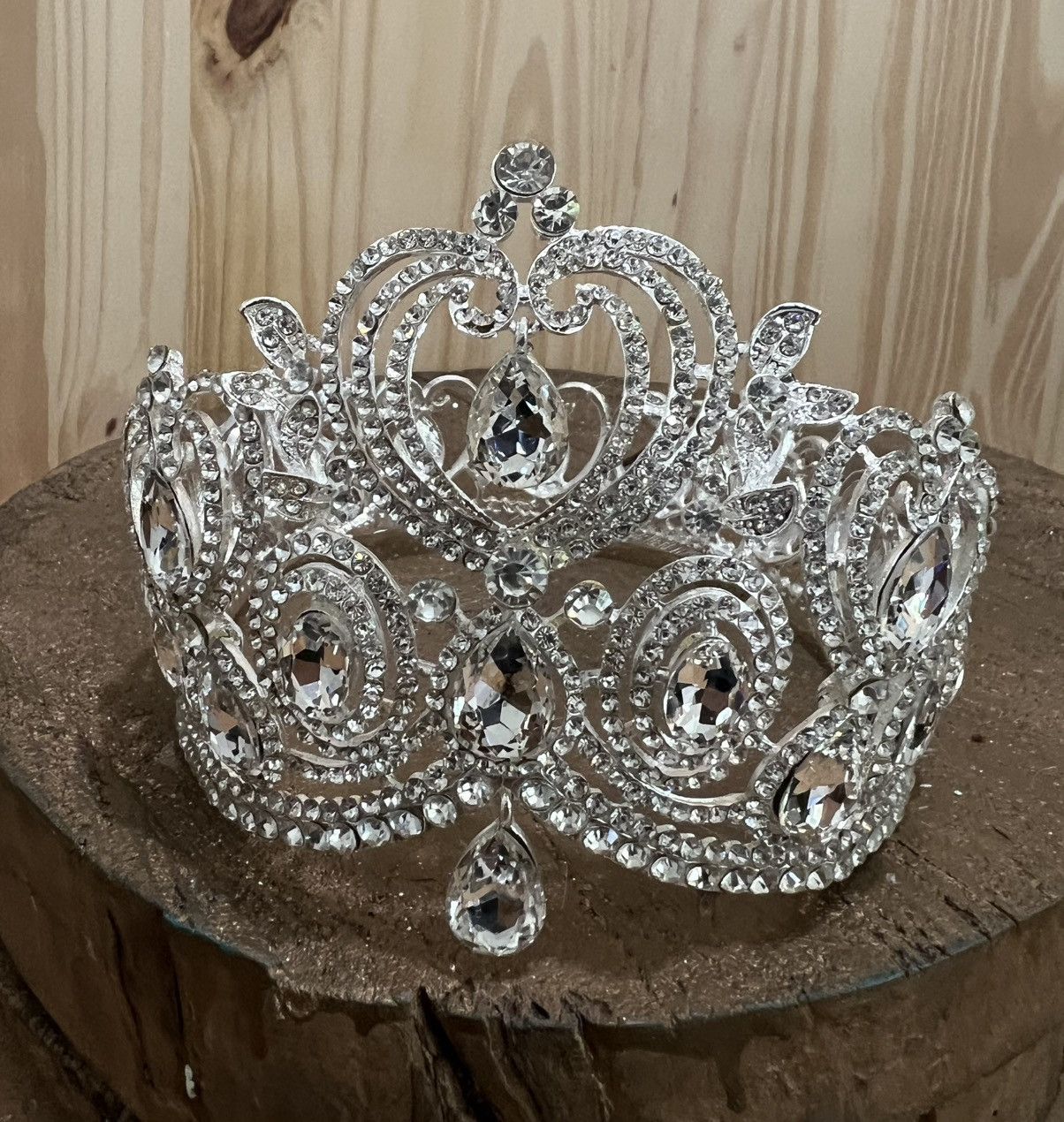 Other Elegant Birthday Princess Silver Tiara Crown Size ONE SIZE - 1 Thumbnail