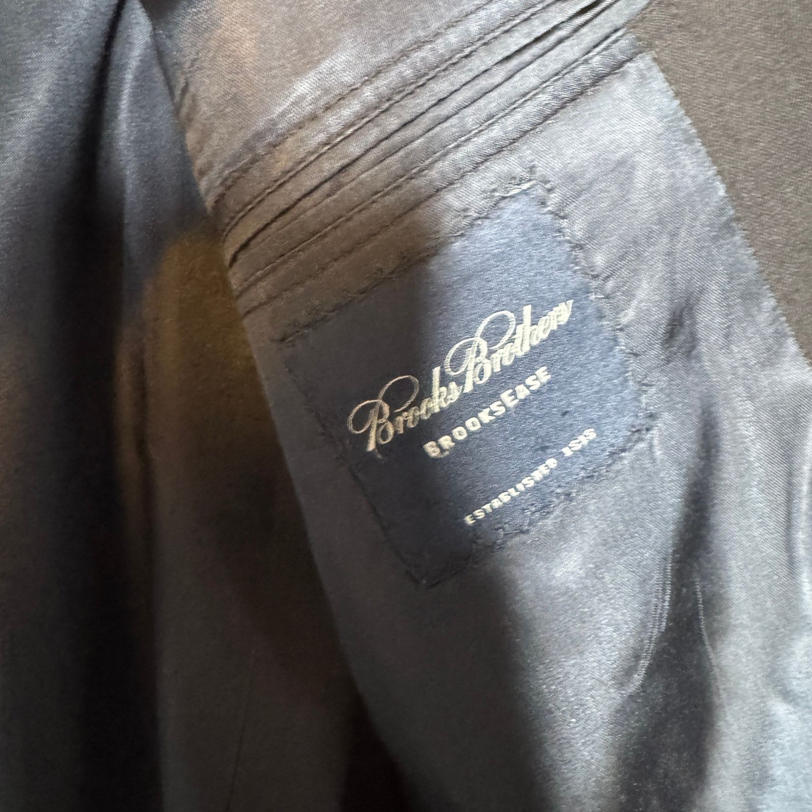 Brooks Brothers Brooks Brothers Brooksease 45L Black Wool 2 Button Blazer Size US S / EU 44-46 / 1 - 3 Thumbnail