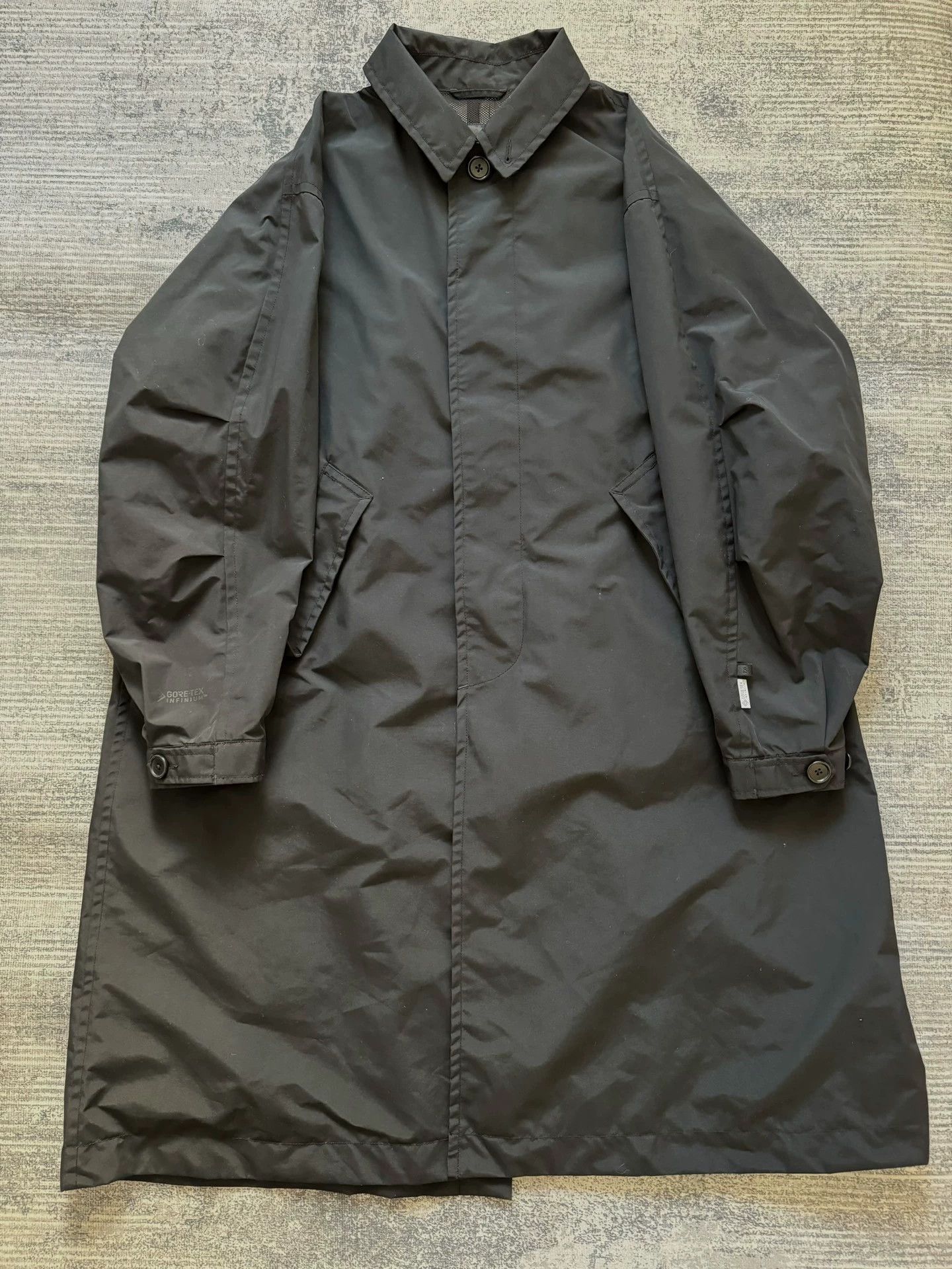 DAIWA Windbreaker L Size Excellent Condition