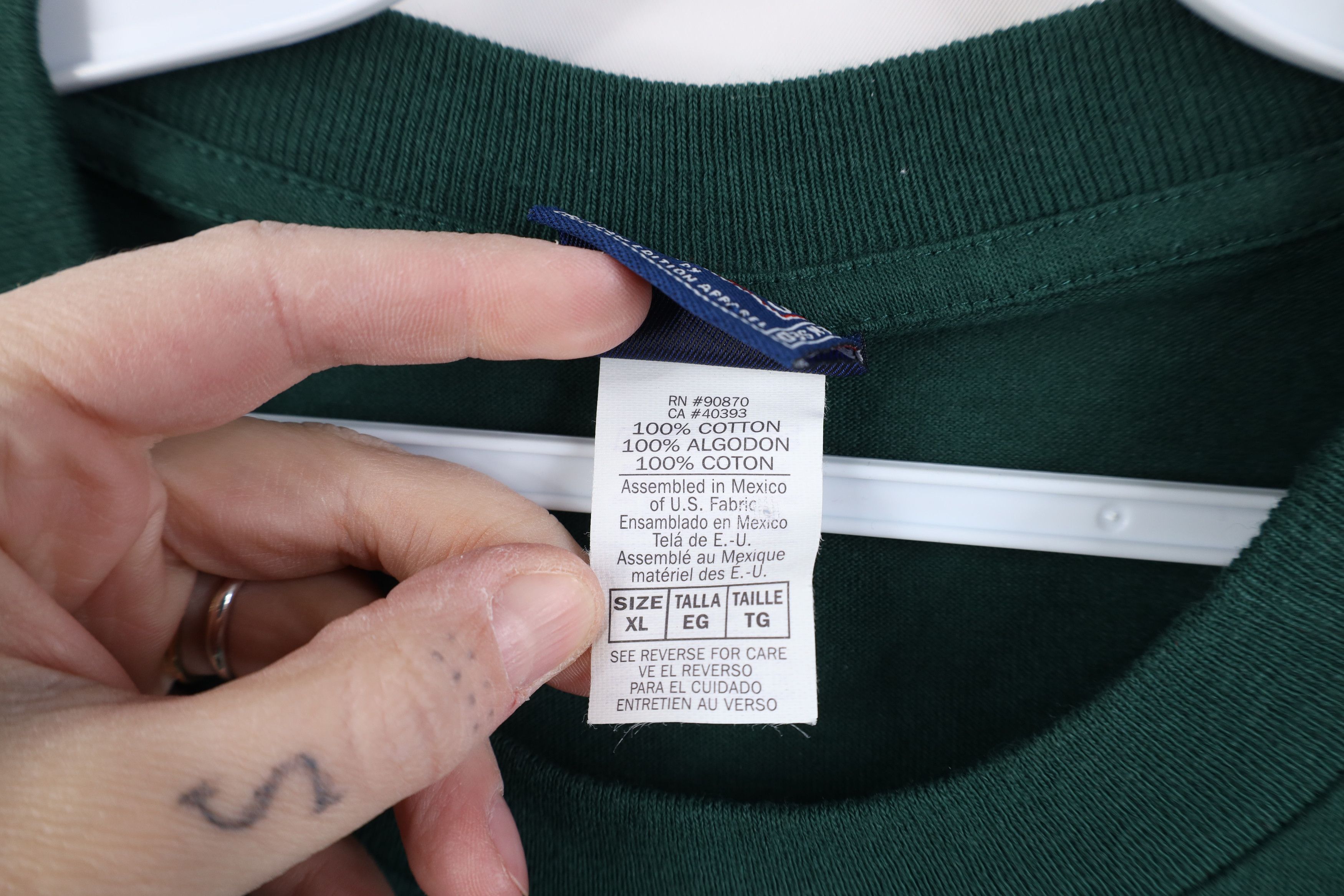 Vintage Vintage University of South Florida Bulls Jumbo T-Shirt Size US XL / EU 56 / 4 - 9 Thumbnail