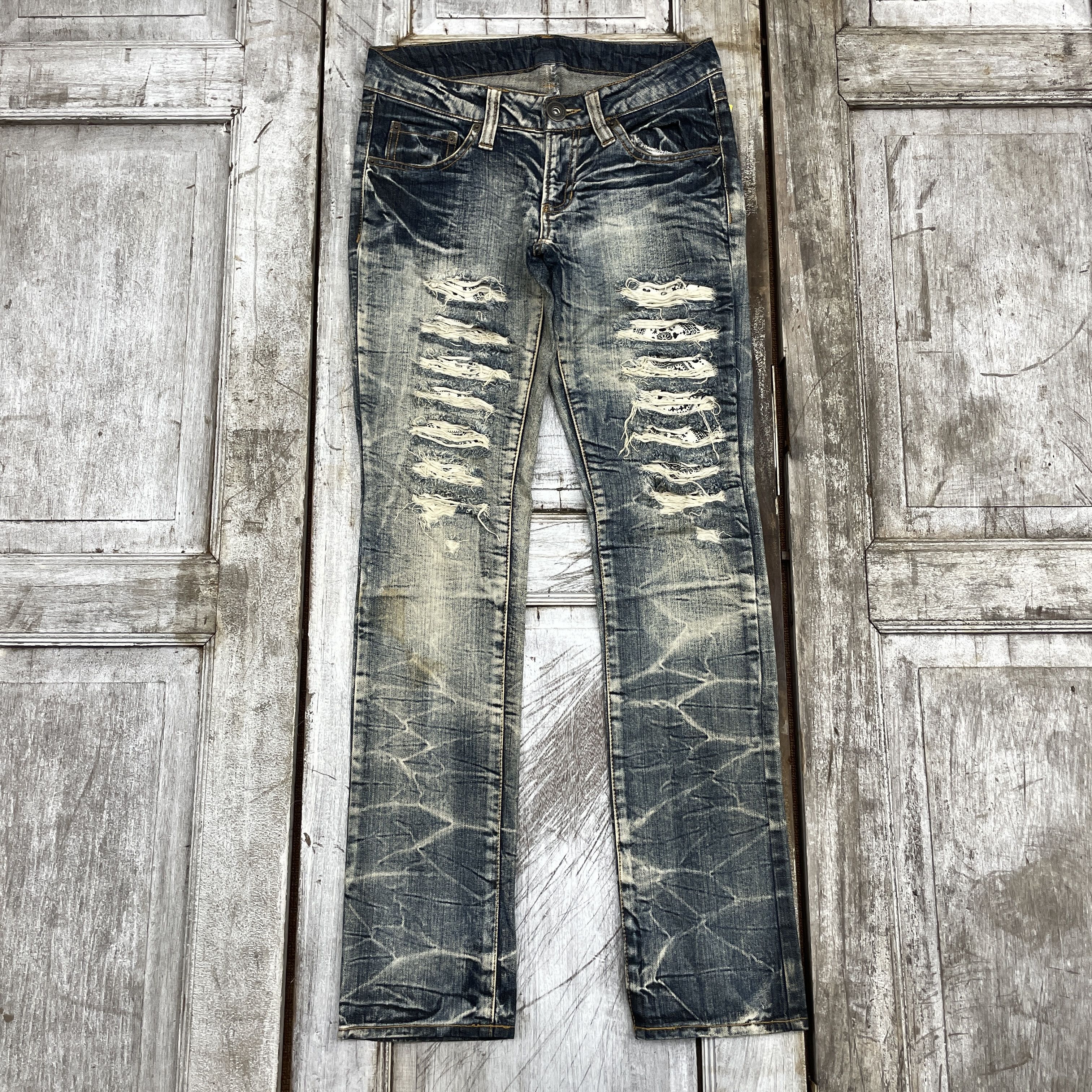 Japanese Brand × Vintage Vintage Japanese Brand Rare Design Distressed Jeans Size US 30 / EU 46 - 1 Thumbnail
