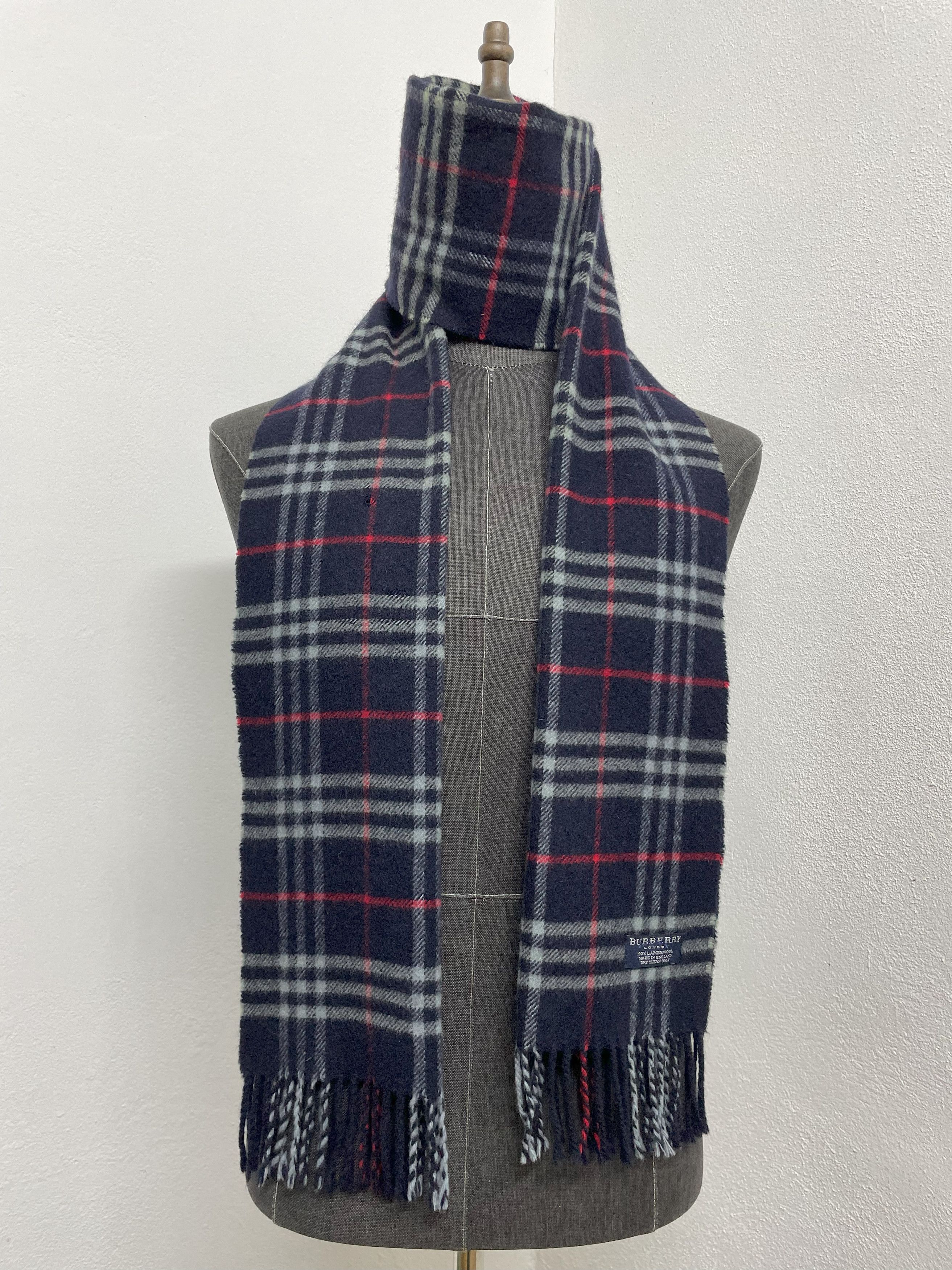 Burberry Burberry Scarf / Muffler - 6162 Size ONE SIZE - 1 Thumbnail