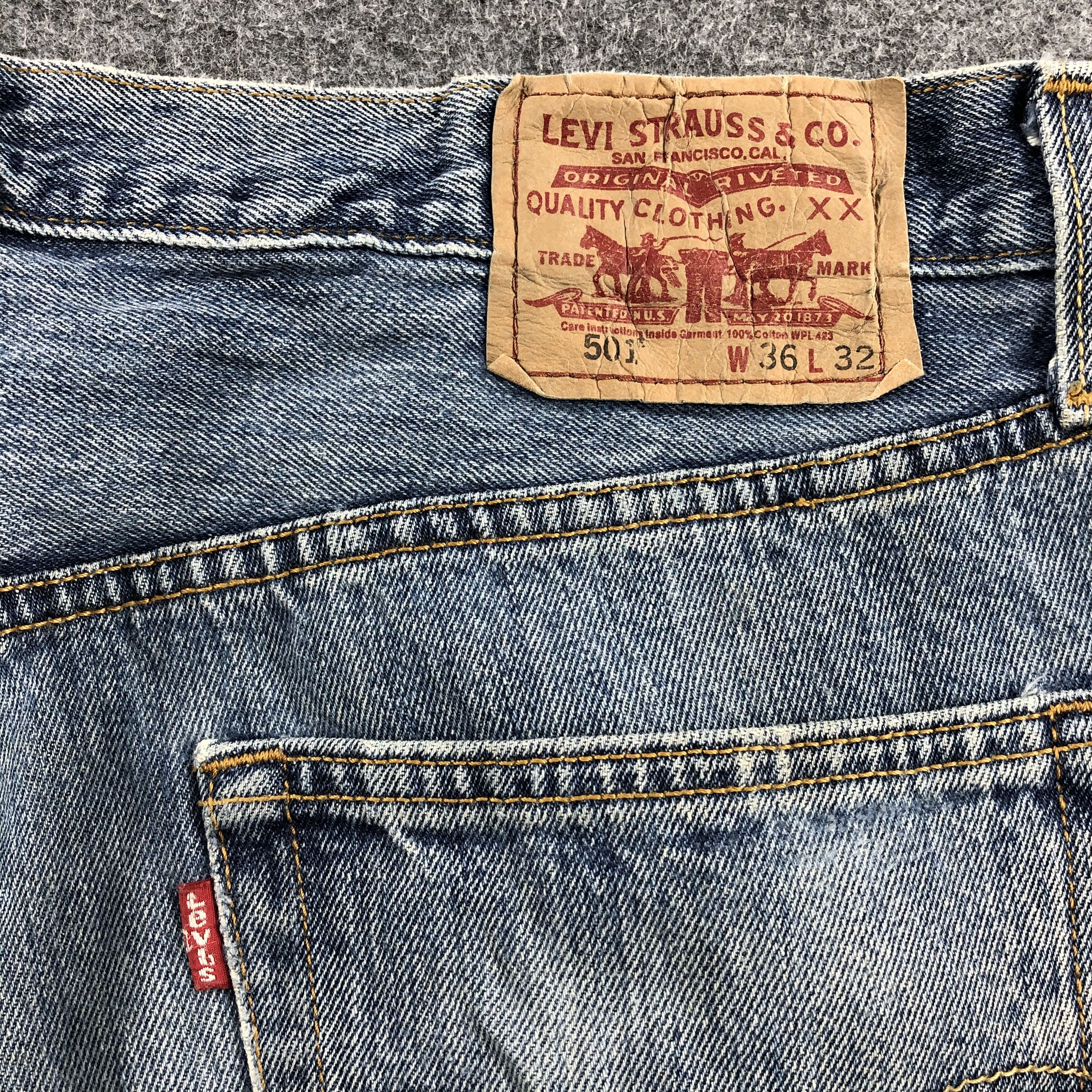 Levi's Vintage Light Wash Levis 501 Jeans-JM962 Size US 35 - 6 Thumbnail