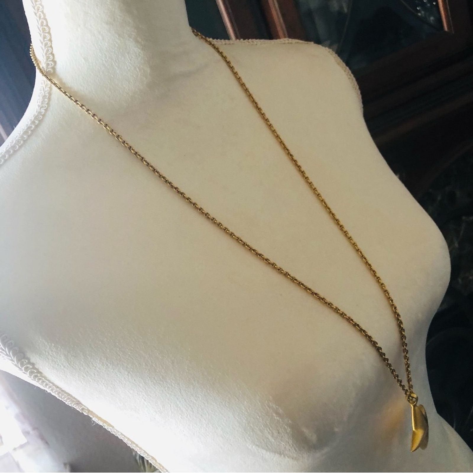 Jewelry Liz Claiborne matte gold 4 point star pendant necklace Size ONE SIZE - 3 Thumbnail