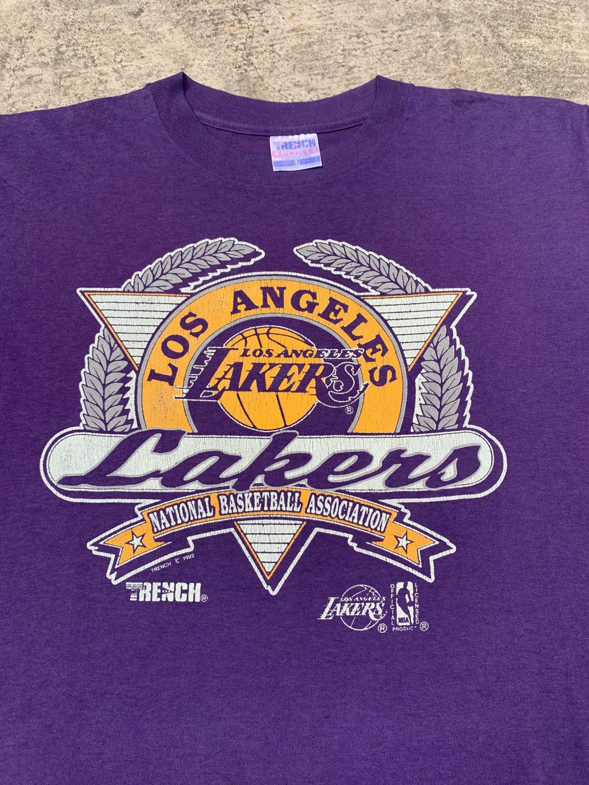 Trench USA Vintage 1992's lakers tshirt Size US L / EU 52-54 / 3 - 2 Thumbnail