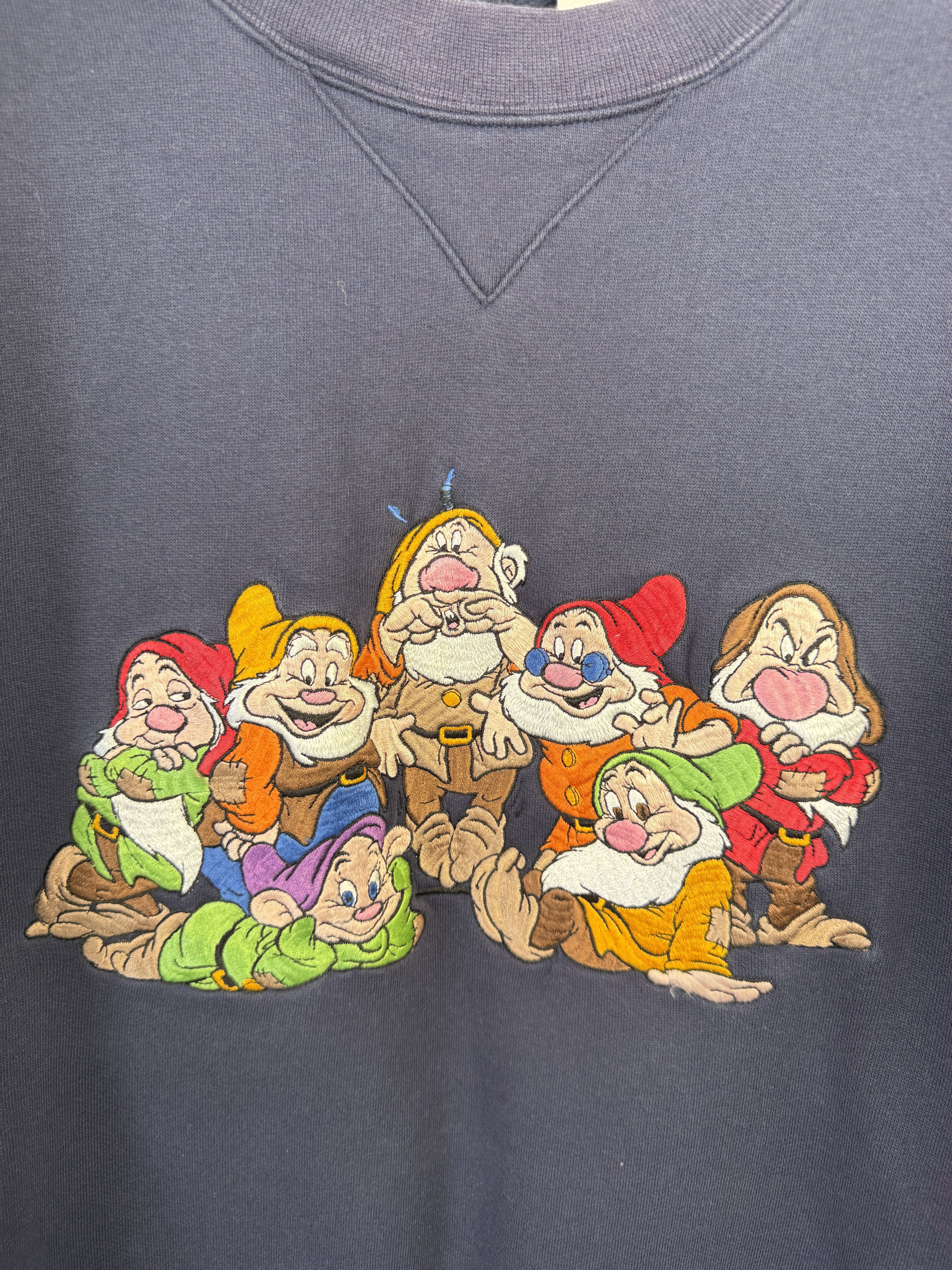 Disney Vintage Disney Seven Dwarfs embroidered sweatshirt 90s Size US L / EU 52-54 / 3 - 2 Thumbnail