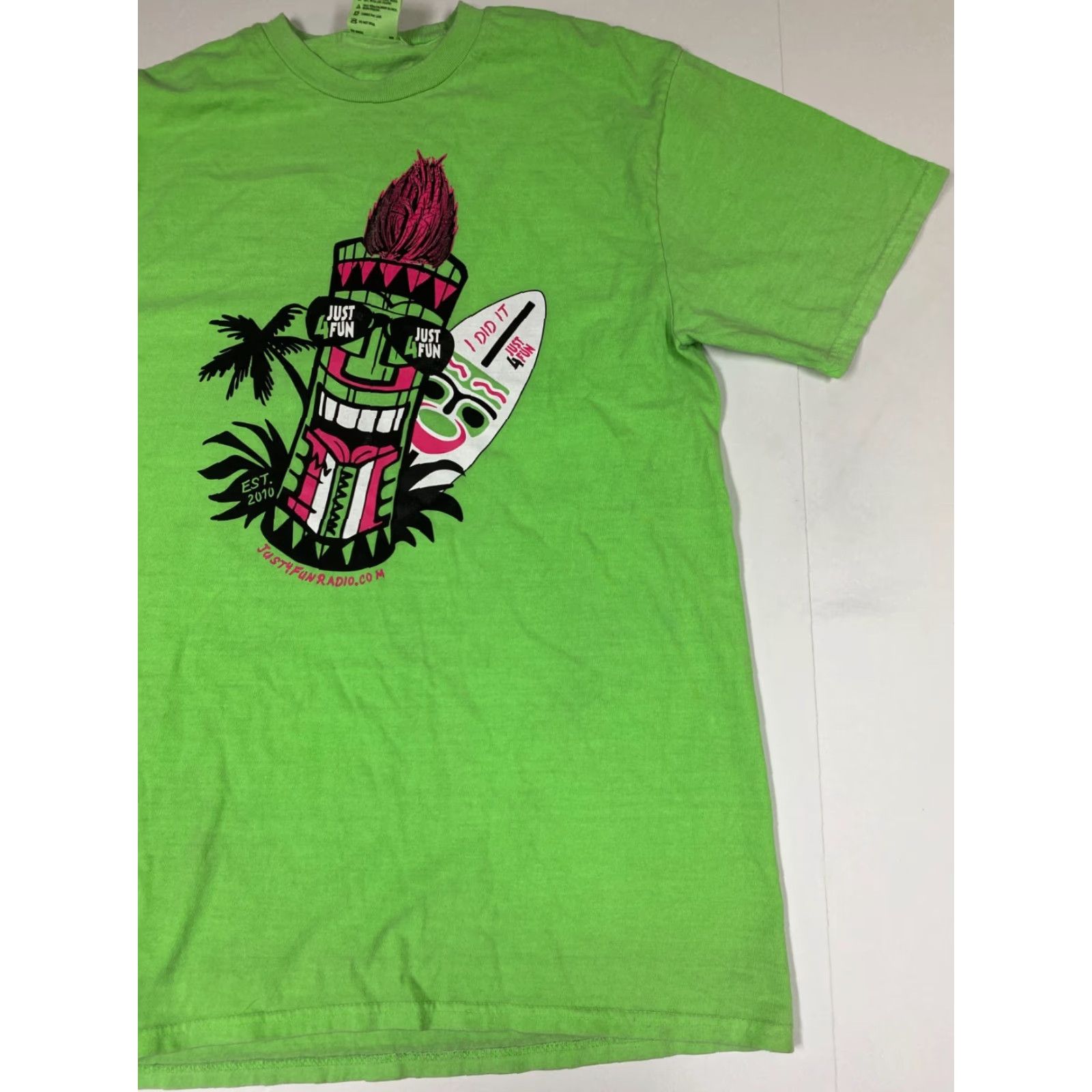 Port & Company Port & Company Surf Board Mens T-Shirt Medium Green Cotton Spandex Crew Neck Short Sleeve Logo Regular Vintage No Size US M / EU 48-50 / 2 - 2 Thumbnail