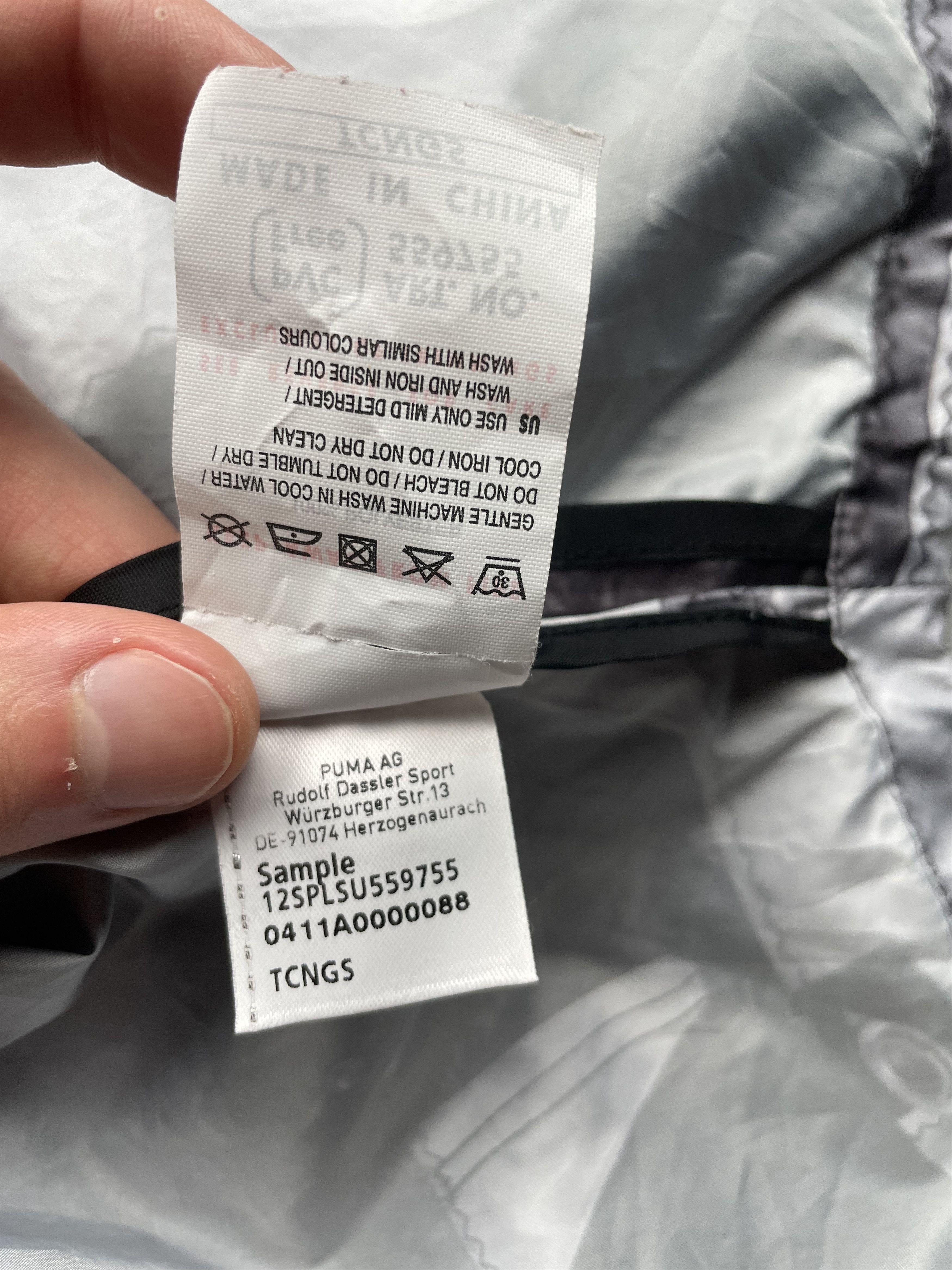 Hussein Chalayan × Puma sample Puma by Hussein Chalayan men's poncho windbreaker Size US M / EU 48-50 / 2 - 5 Thumbnail