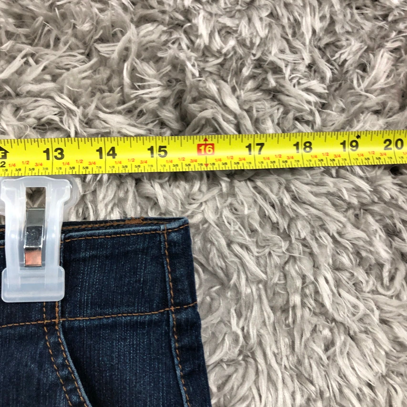 Gloria Vanderbilt Gloria Vanderbilt Capri Jeans Size 6 Womens Mid Rise Dark Wash Blue Denim Jeans Capris Female Regular 5-Pocket Logo Zipper Button Belt Loops Inseam 20 Size 28" / US 6 / IT 42 - 2 Thumbnail