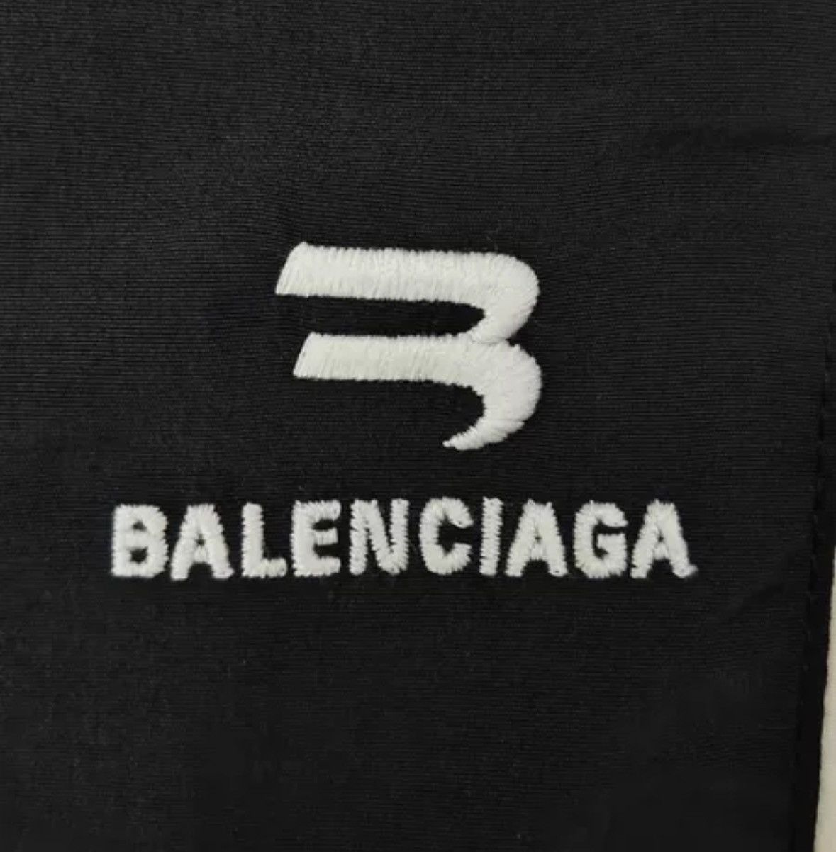 Balenciaga Balenciaga 22SS SportyB Black and Blue Patched Baggy Pants Size US 36 / EU 52 - 3 Thumbnail