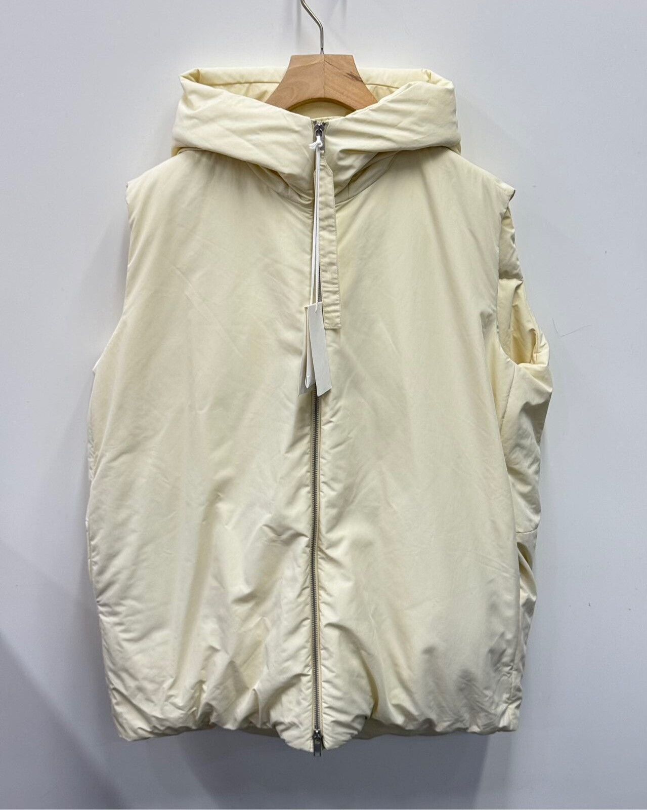 Jil Sander Jil Sander Hooded Down Vest in Beige Size XS / US 0-2 / IT 36-38 - 1 Thumbnail