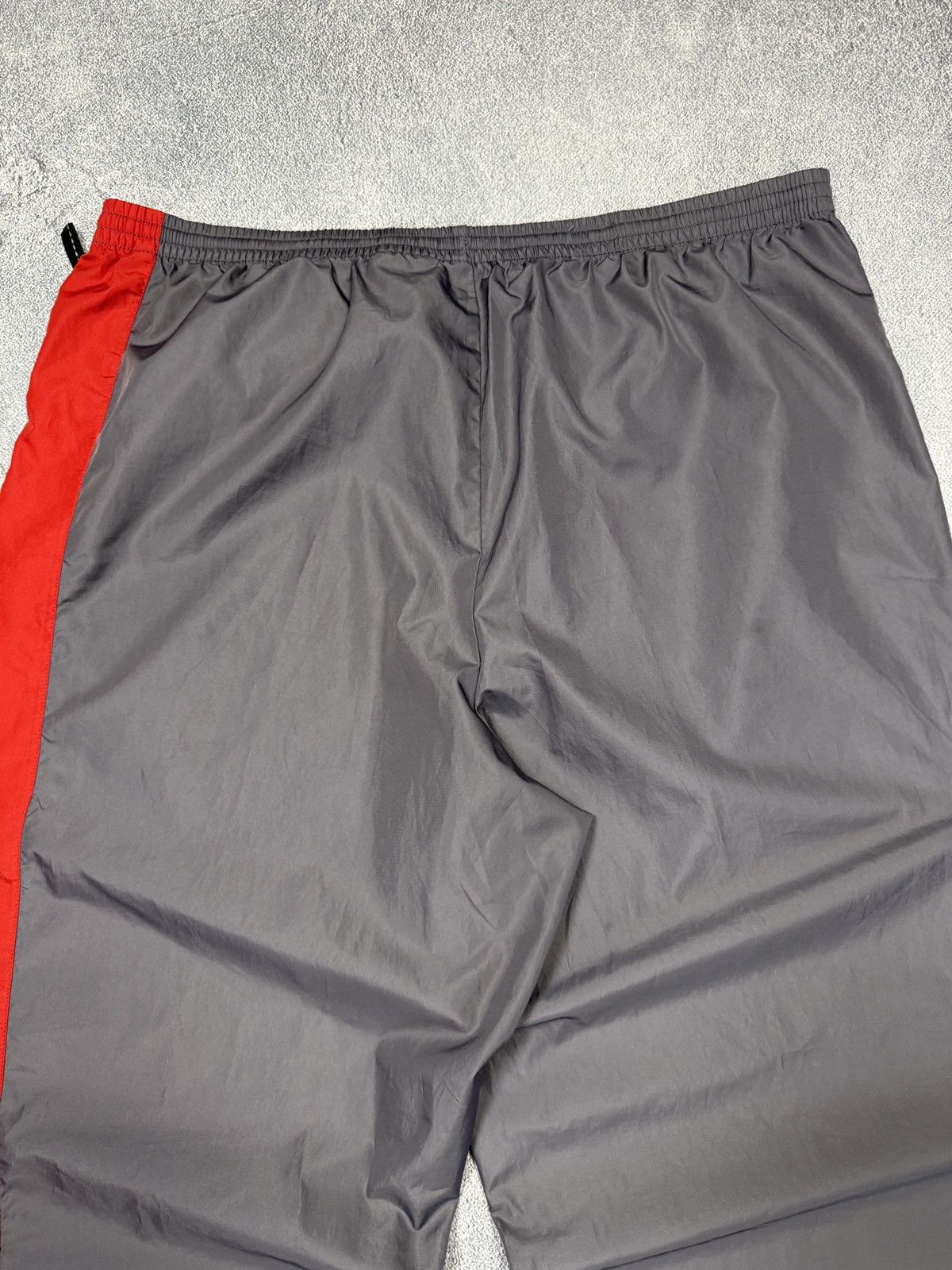 Nike Vintage Nike Track Pants Y2K Size US 36 / EU 52 - 10 Thumbnail