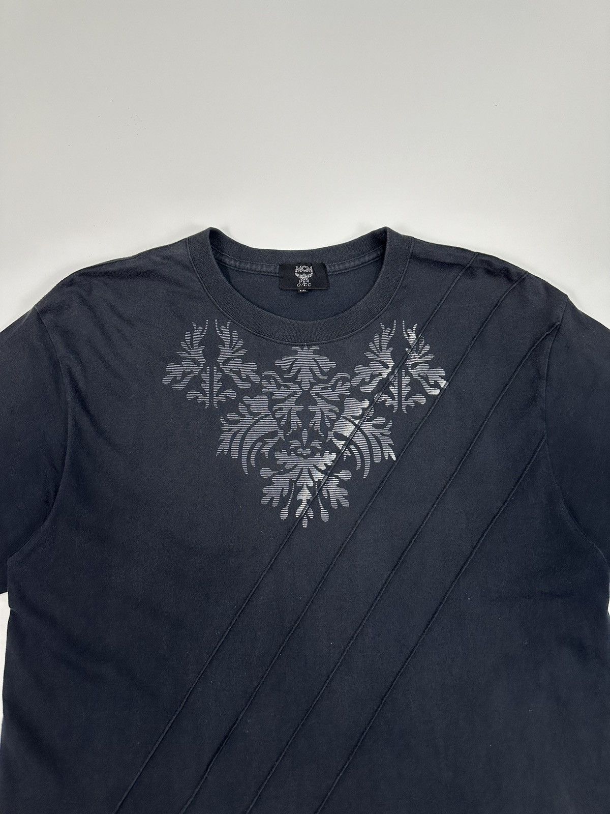 MCM Vintage Mcm Flower SunFaded TShirt A644 Size US L / EU 52-54 / 3 - 2 Thumbnail