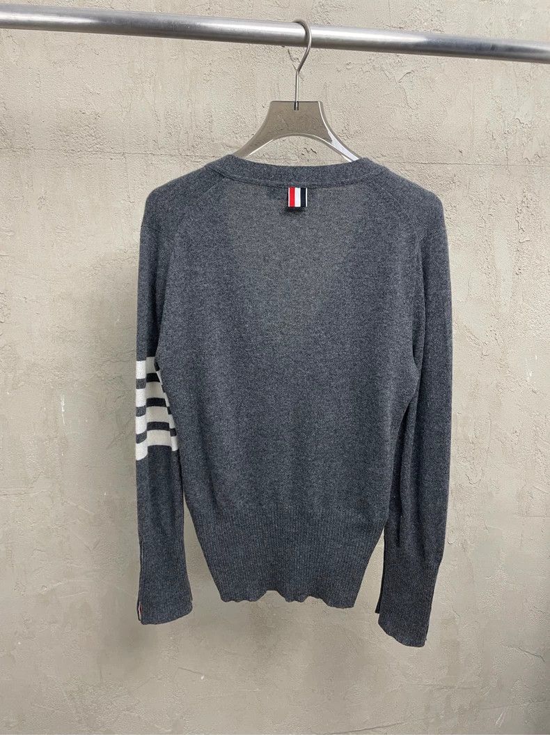 Thom Browne Thom Browne Cashmere cardigan Size M / US 6-8 / IT 42-44 - 2 Thumbnail