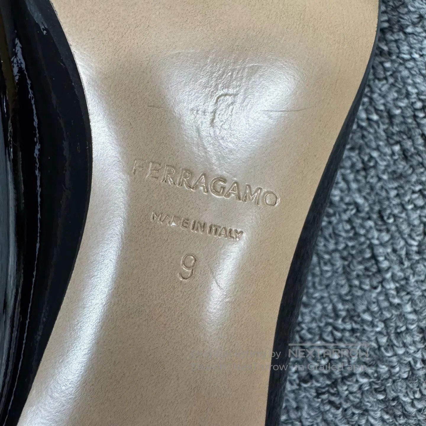 Salvatore Ferragamo FERRAGAMO Black Gold Lacquer Painted Mary Jane Shoes| Size US 8.5 / IT 38.5 - 7 Thumbnail