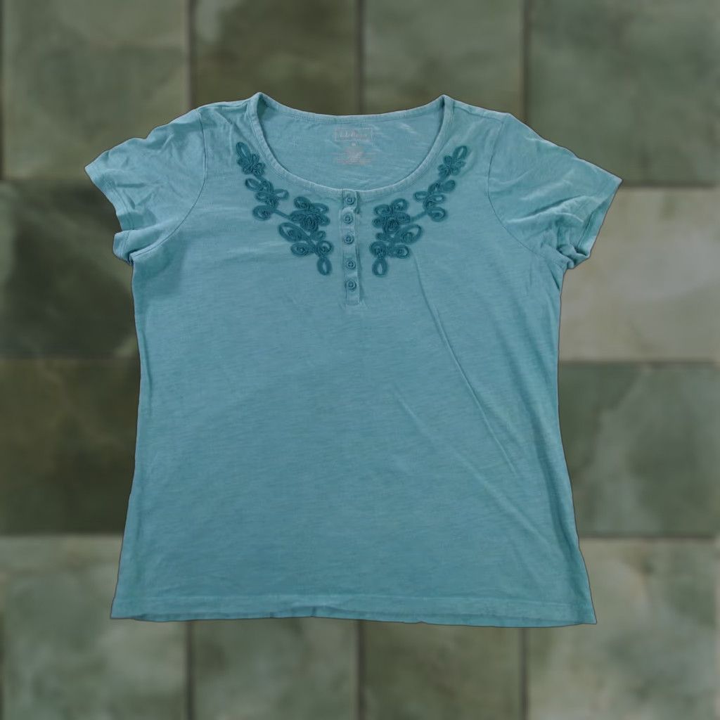 Vintage L.L. Bean Women’s Medium Blue Cap Sleeve Embroidered Popover Blouse - Classic Casual Outdoor Size M / US 6-8 / IT 42-44 - 1 Thumbnail