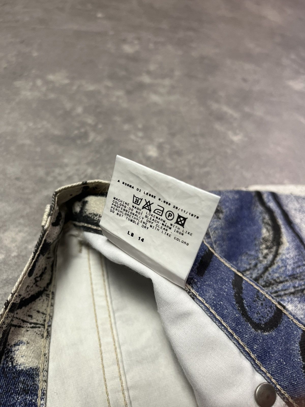 Just Cavalli 00s Just Cavalli Napoleon Parody Cropped Jeans 30 31 Size US 31 - 13 Thumbnail