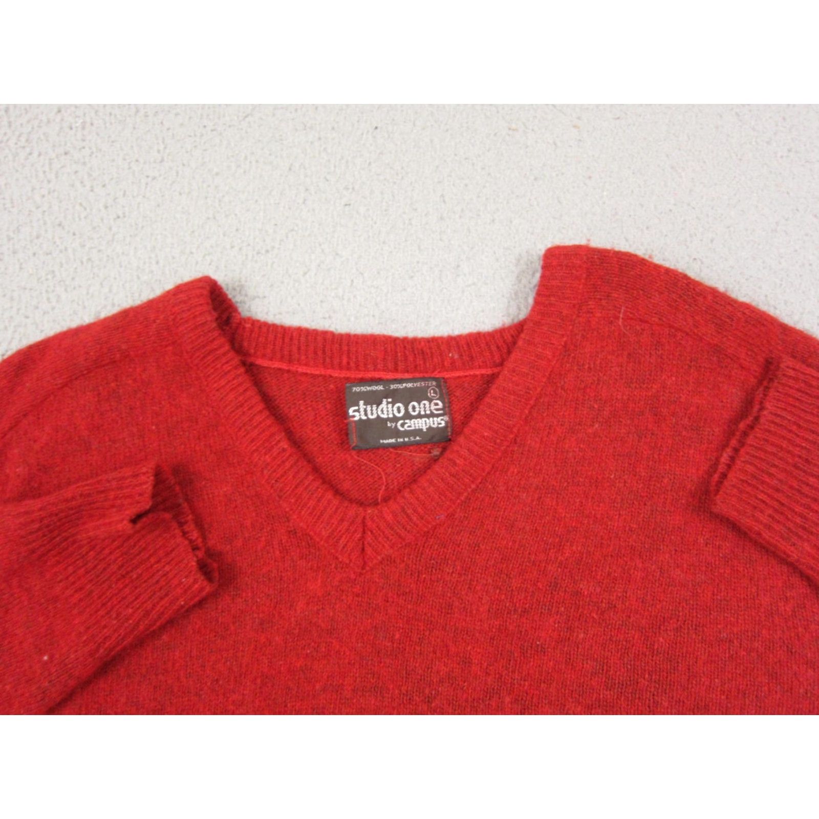 Vintage VINTAGE Studio One Sweater Mens L Red Wool V-Neck Made in USA Disco Size US L / EU 52-54 / 3 - 2 Thumbnail