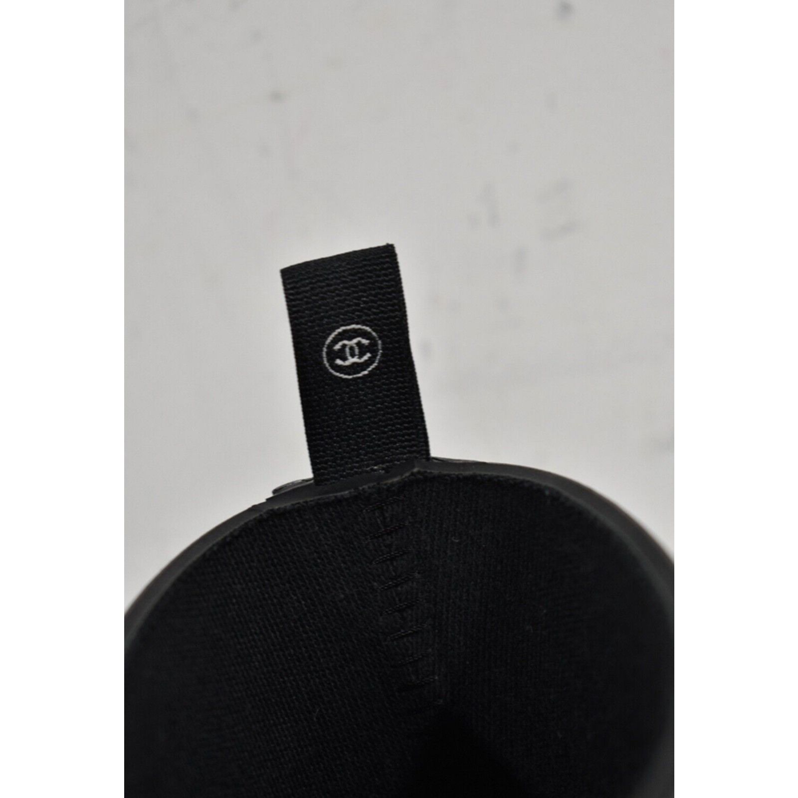 Chanel Chanel 23A Black White Caoutchouc Rubber CC Logo Low Top Size US 9 / IT 39 - 11 Thumbnail