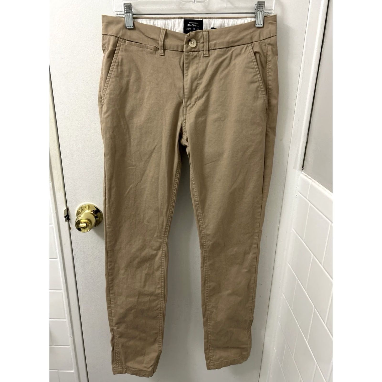 Ben Sherman Ben Sherman Chino Pants Mens 30x32 Khaki Slim Fit Tan Cotton Spandex Tapered Flat Front Logo Zipper Pockets Casual Workwear Size US 30 / EU 46 - 2 Thumbnail