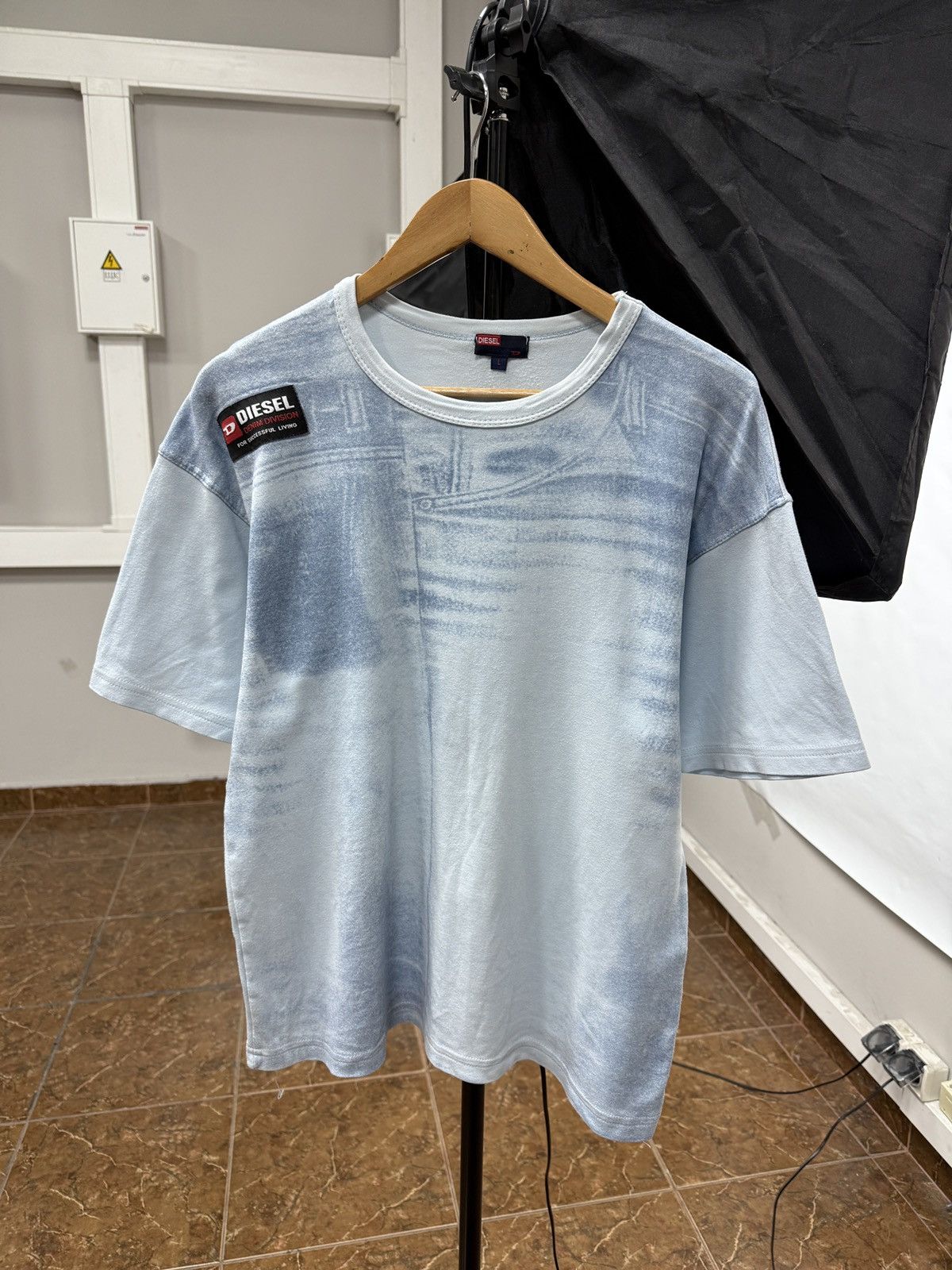 Diesel 🇺🇸 Vintage 90s Diesel Denim Division T-Shirt Retro Rare Hype Size US L / EU 52-54 / 3 - 1 Thumbnail