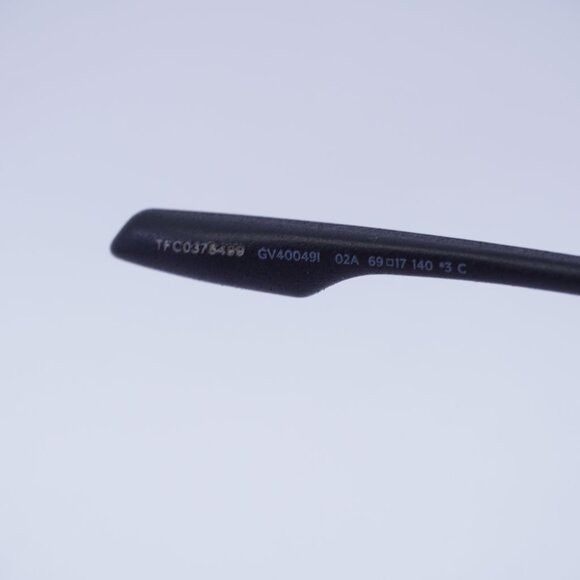 Givenchy Givenchy GV40049I 02A Sunglasses Matte Black Geometric Frame Size ONE SIZE - 6 Thumbnail