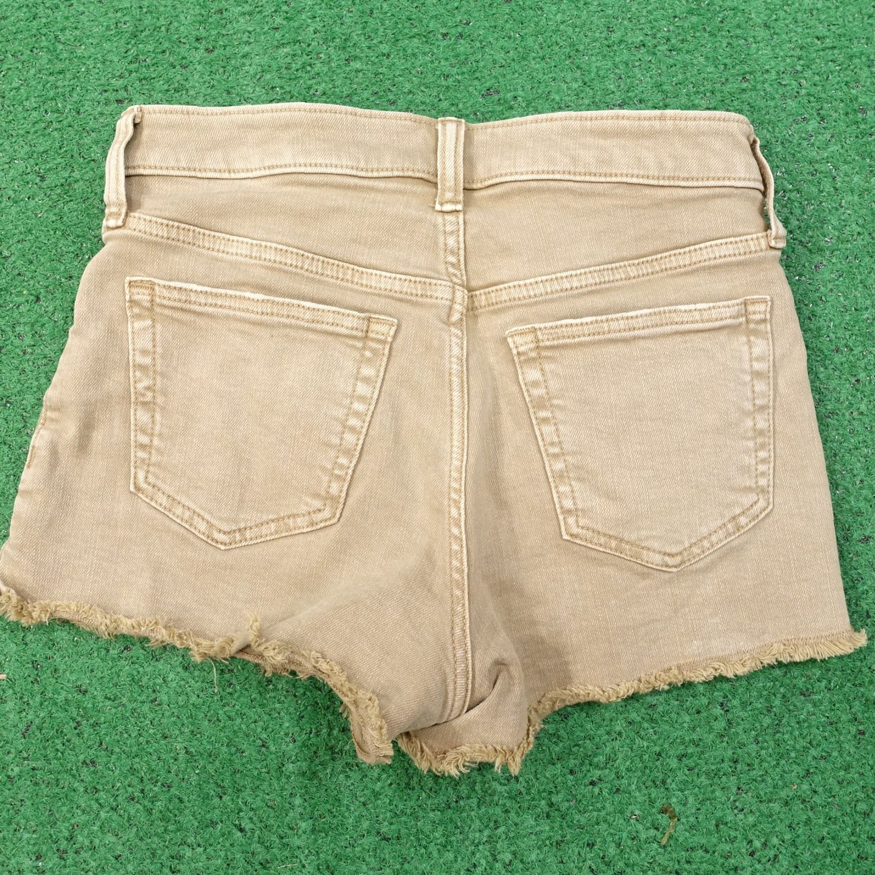 Gap Vintage Gap Women’s Cut-Off Shorts Size 14 Tan Cotton Casual Summer Women's Size 36" / US 14 / IT 50 - 3 Thumbnail