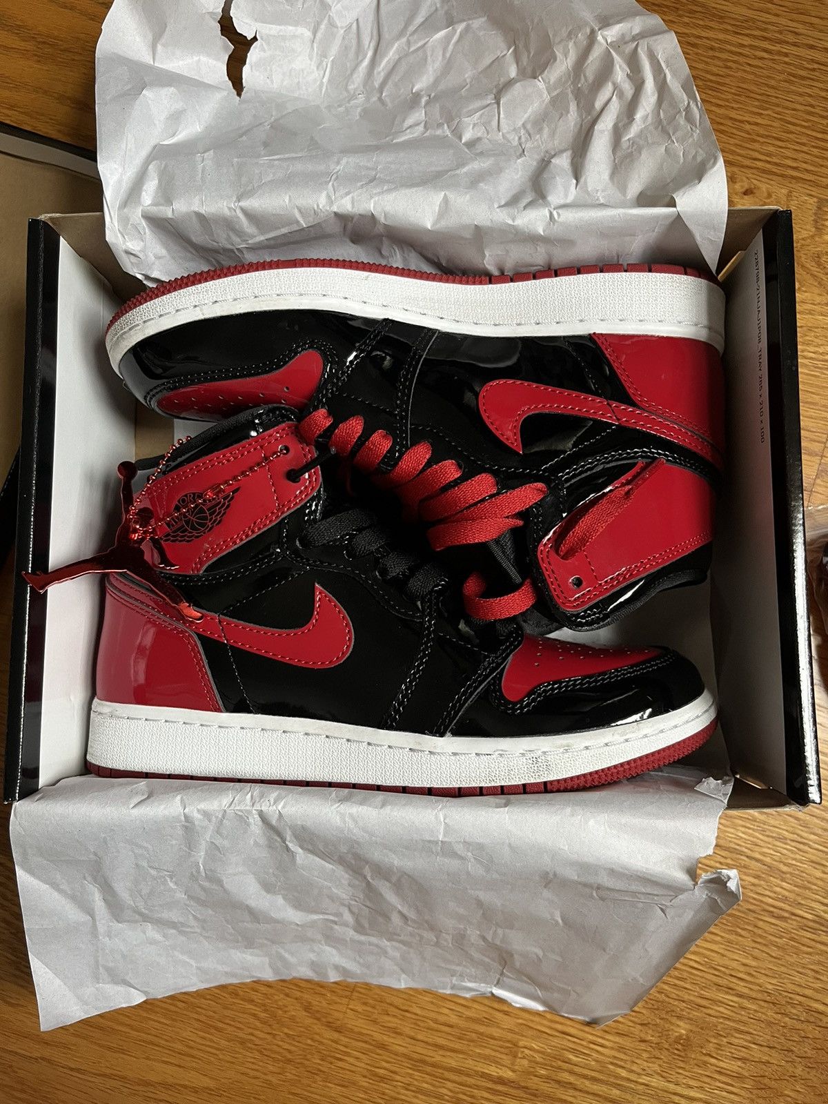 Jordan Brand × Nike Patent Bred Jordan1s Size US 5 / IT 35 - 1 Thumbnail