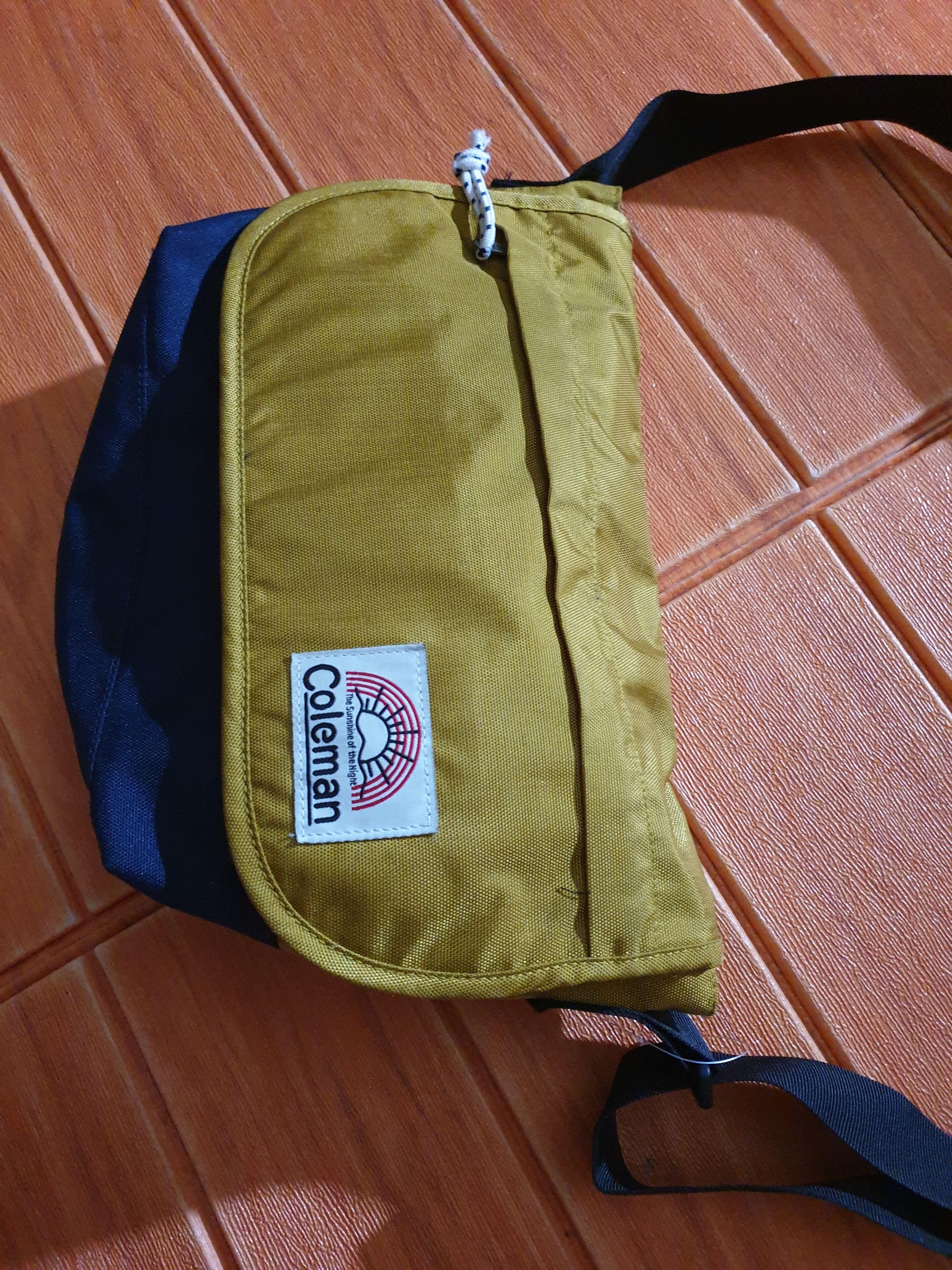 Coleman Coleman yellow colour sling bag Size ONE SIZE - 2 Thumbnail