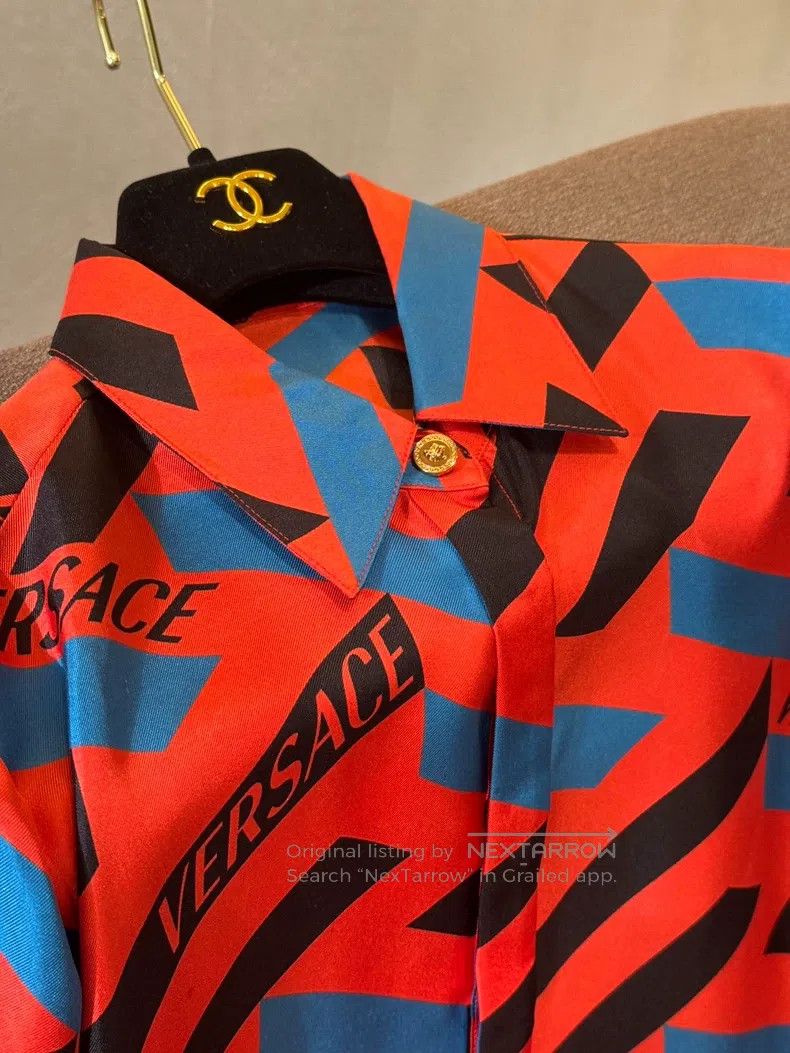 Versace Versace A silk shirt with a full logo paperback Size US S / EU 44-46 / 1 - 2 Thumbnail