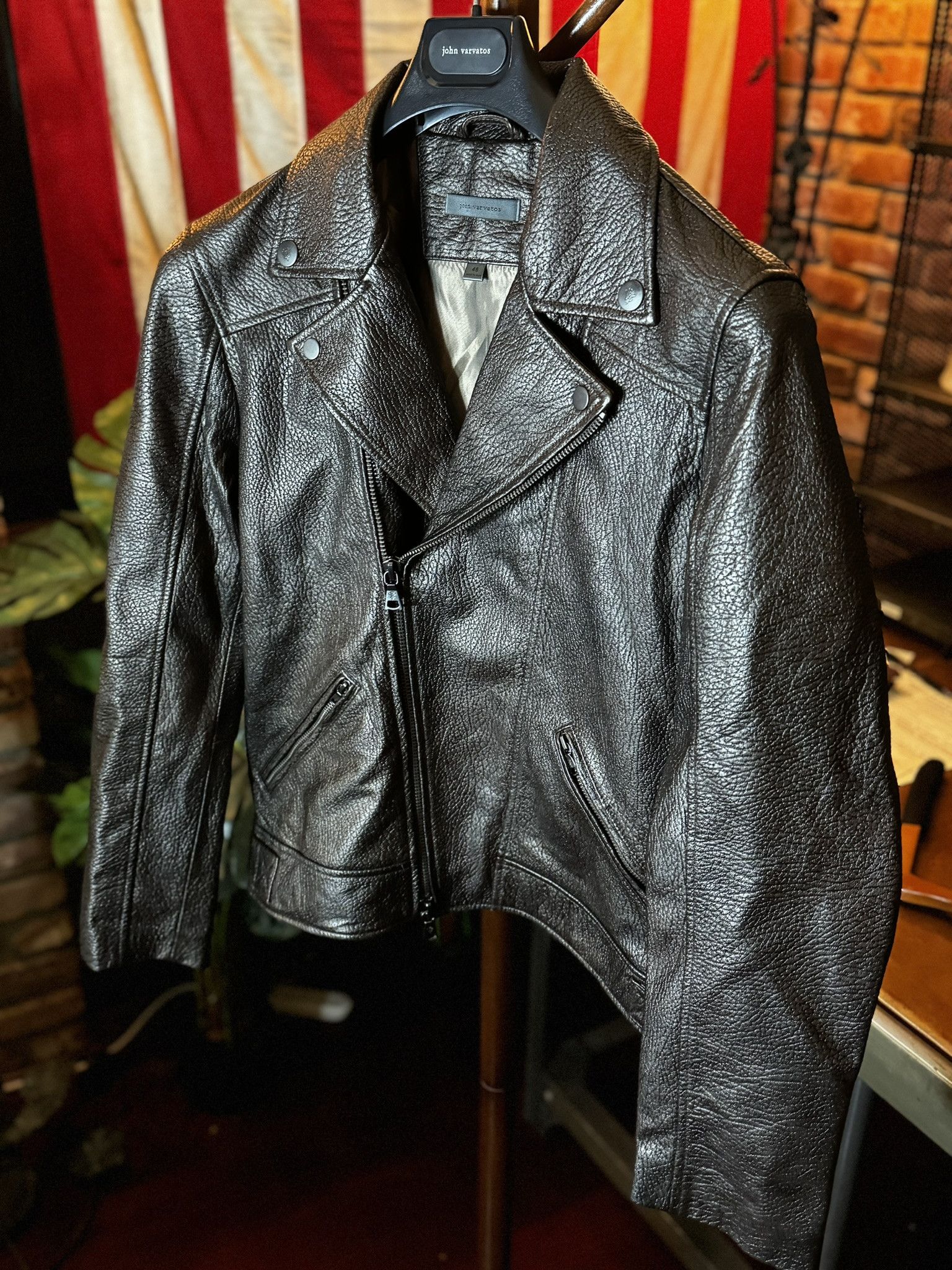 John Varvatos JOHN VARVATOS 25th YEAR Silver Foil Leather Moto Jacket sz48 Size US M / EU 48-50 / 2 - 1 Thumbnail