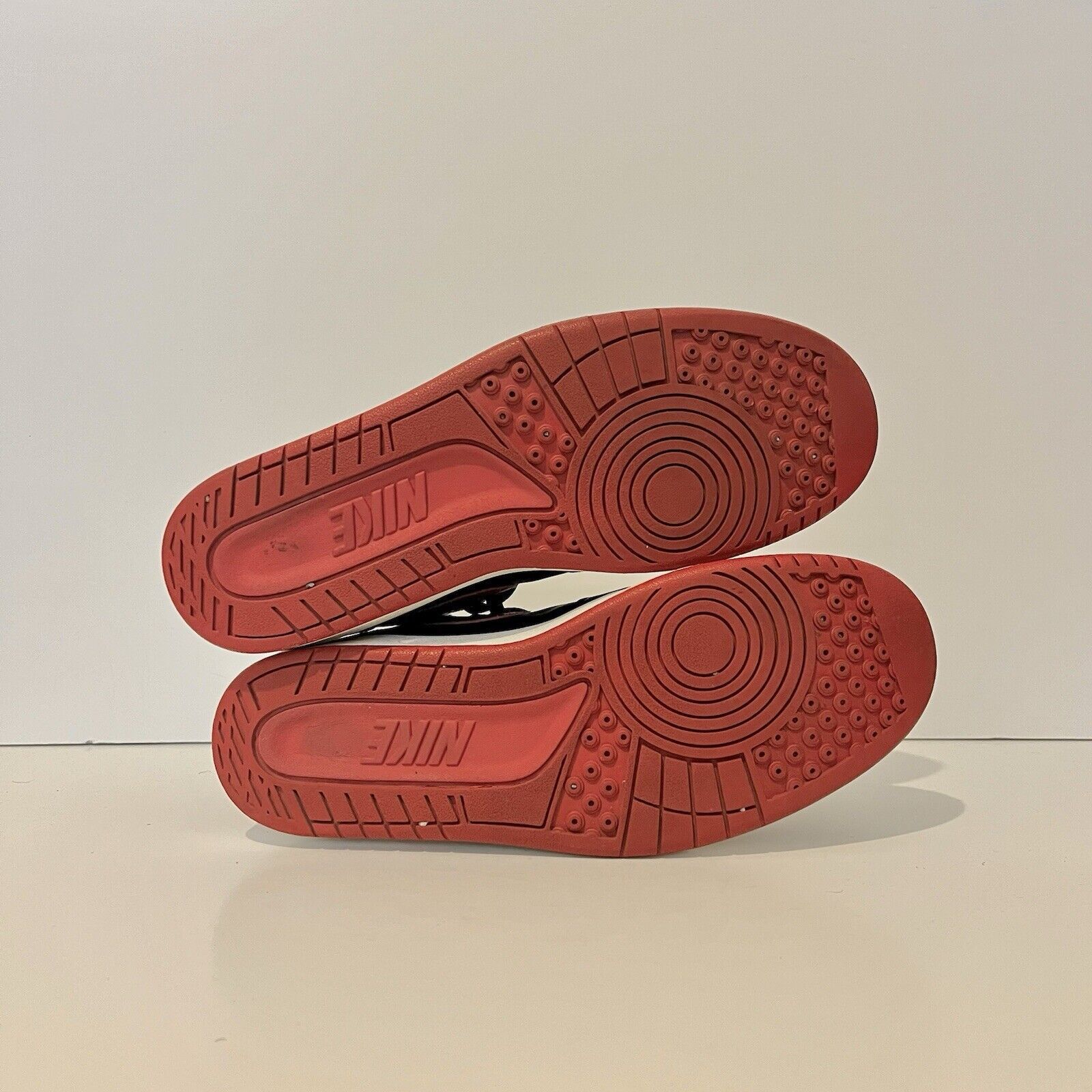 Nike 2015 Nike Air Jordan 1.5 Retro OG Banned 768861-001 Rare Size US 10.5 / EU 43-44 - 7 Thumbnail