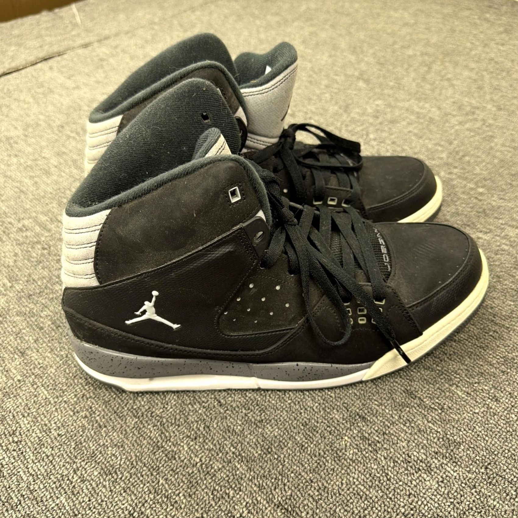 Jordan Brand Jordan Shoes Mens Size 11.5 Black Gray Mid Top Basketball Sneakers 538698-003 Size US L / EU 52-54 / 3 - 3 Thumbnail