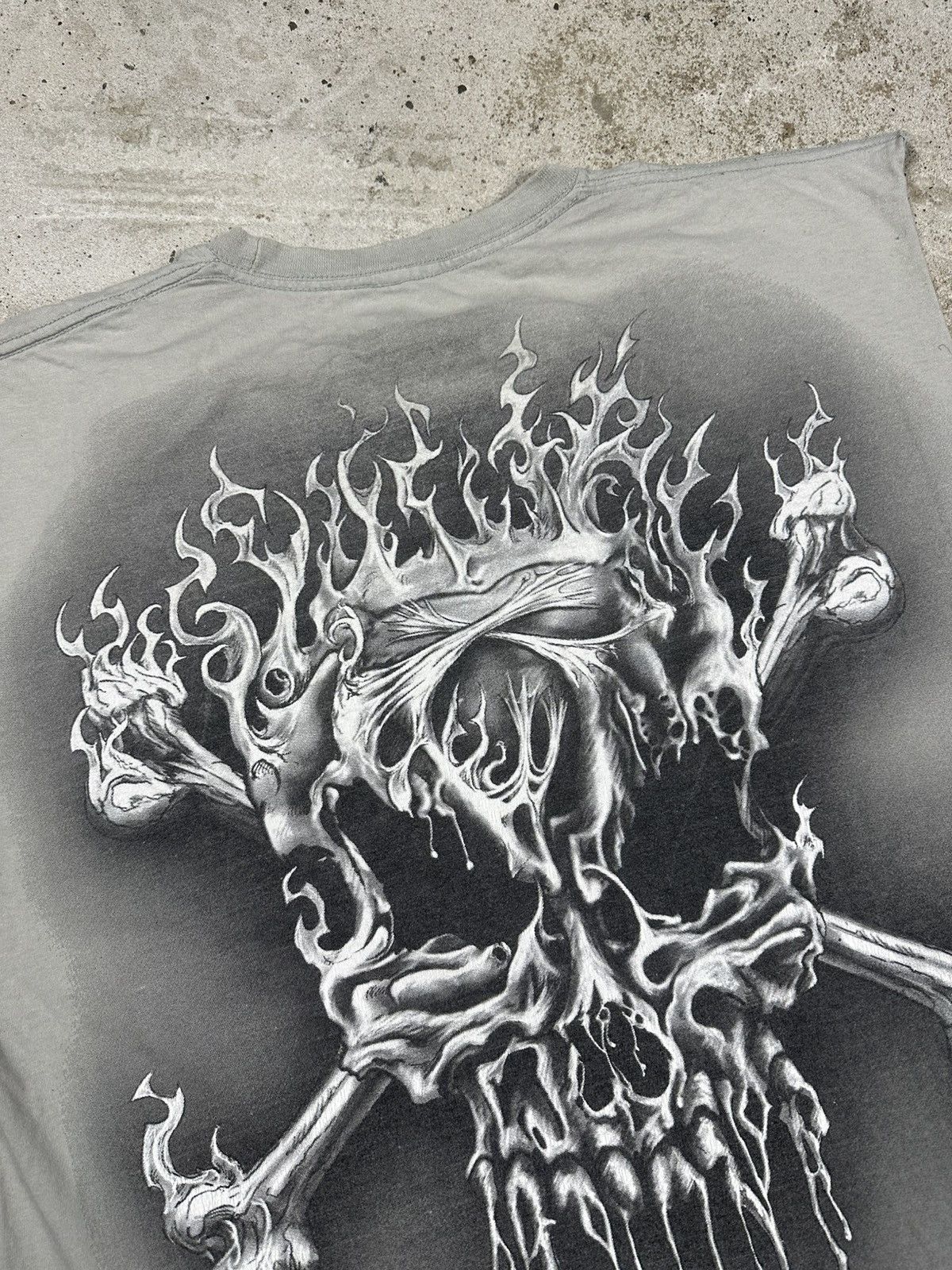 Affliction Vintage Y2K Affliction Skulls Flame Gray Tank Top Print Tee Size US XL / EU 56 / 4 - 11 Thumbnail