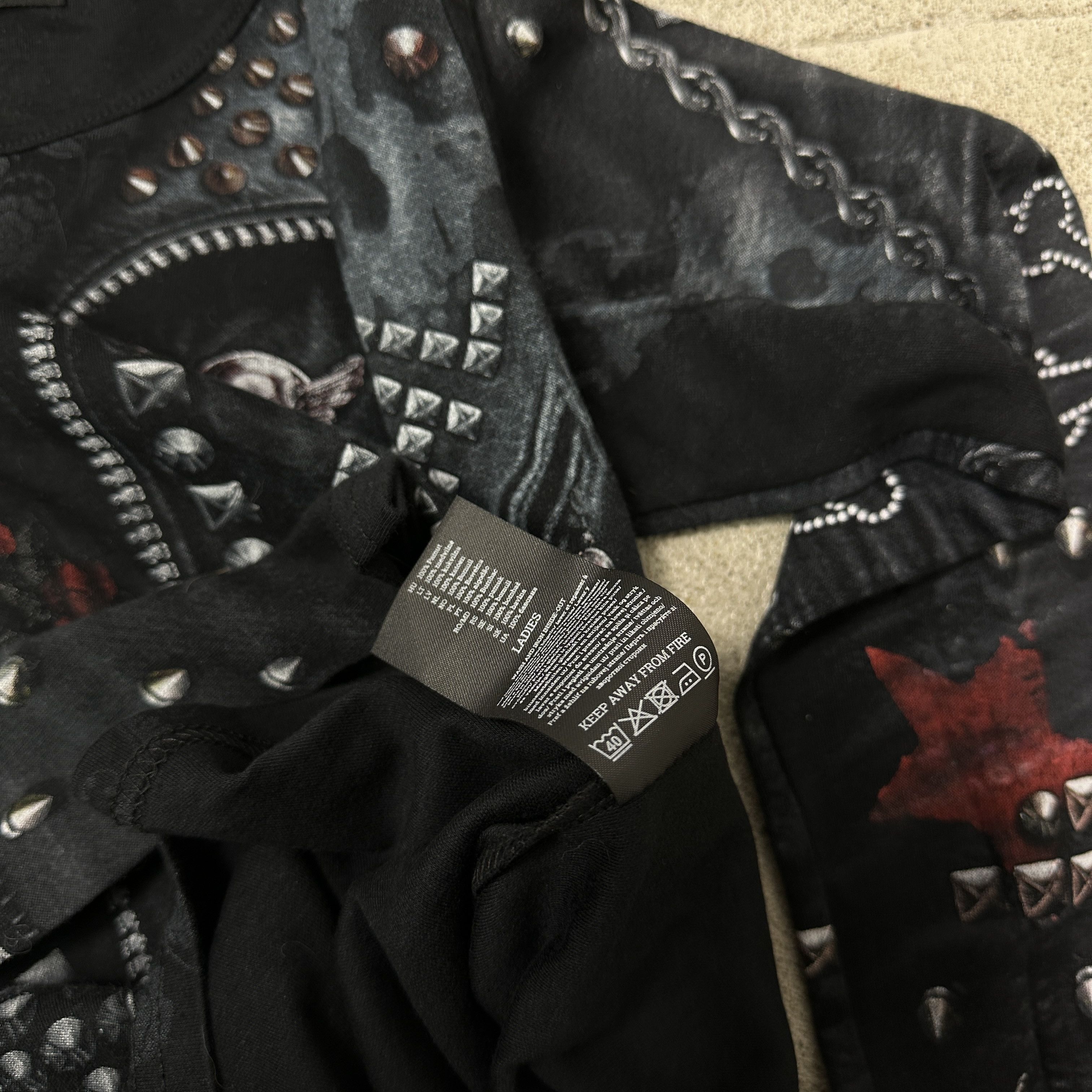 Vintage Vintage Avant Garde Grunge Skull Fullprint Studded Top Y2K Size L / US 10 / IT 46 - 4 Thumbnail