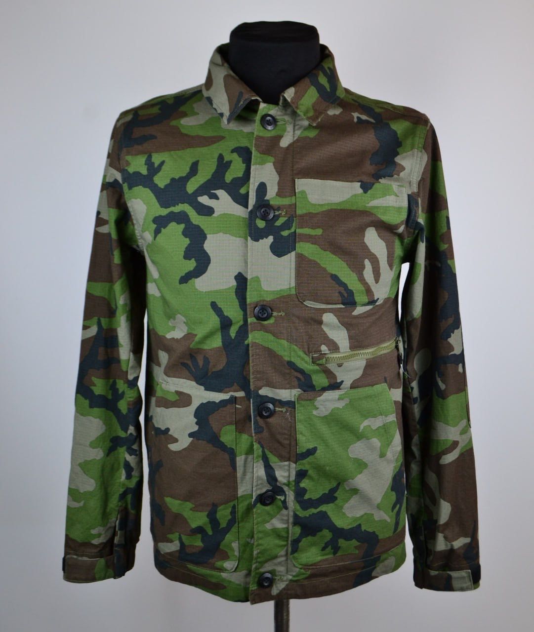 Nike SB Camo Jacket Full Zip Buttons size S/M
