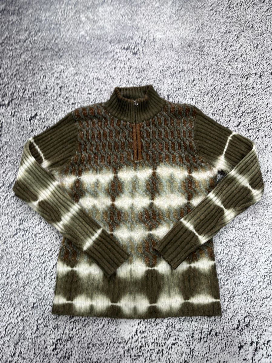 Vintage Vintage Turtleneck Sweater with Gothic Print 00s Size M / US 6-8 / IT 42-44 - 2 Thumbnail